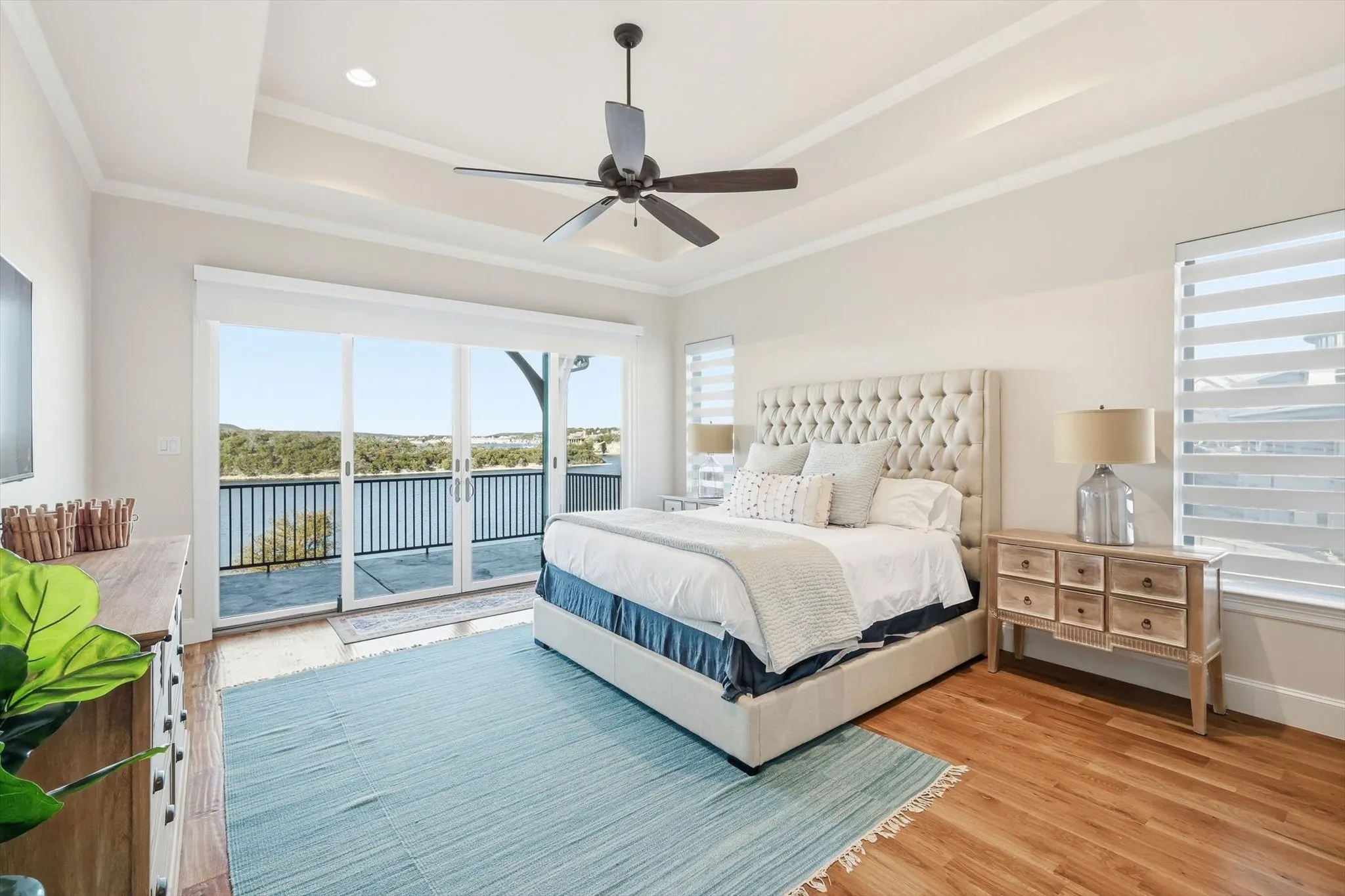 Single Family Residence For Sale in Palo Pinto County , 7105 W Hells Gate Drive, Strawn, Texas 76475, 6 Bedrooms, 8 Bathrooms, 3 Garage spaces, 5,520 Sqft, built in 2016, Price $3,499,000, mls#21129905, Real Estate Agent in Strawn, Homes For Sale in Palo Pinto county, Homes For Sale in Strawn, Realtor in Strawn Texas, Real Estate Brokerage Independent Realty Texas, Luminita Cordes Realtor