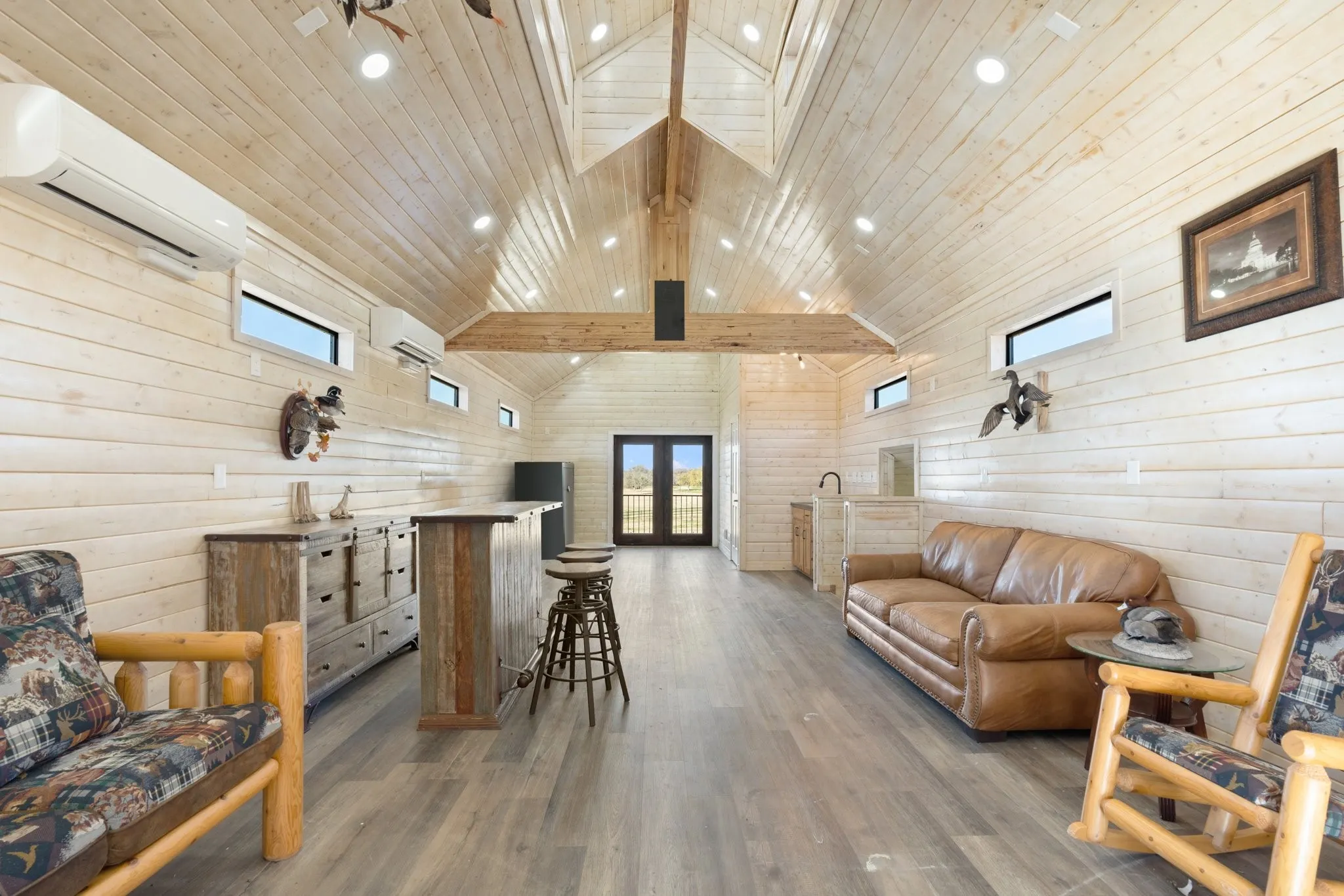 Farm For Sale in Johnson County , 1512 E Henderson Street, Cleburne, Texas 76031, 4 Bedroom, 4 Bathroom, Garage spaces, 2,736 Sqft, built in 2022, mls#21131864, Real Estate Agent in Cleburne, Homes For Sale in Johnson county, Homes For Sale in Cleburne, Realtor in Cleburne Texas, Real Estate Brokerage Independent Realty Texas, Luminita Cordes Realtor