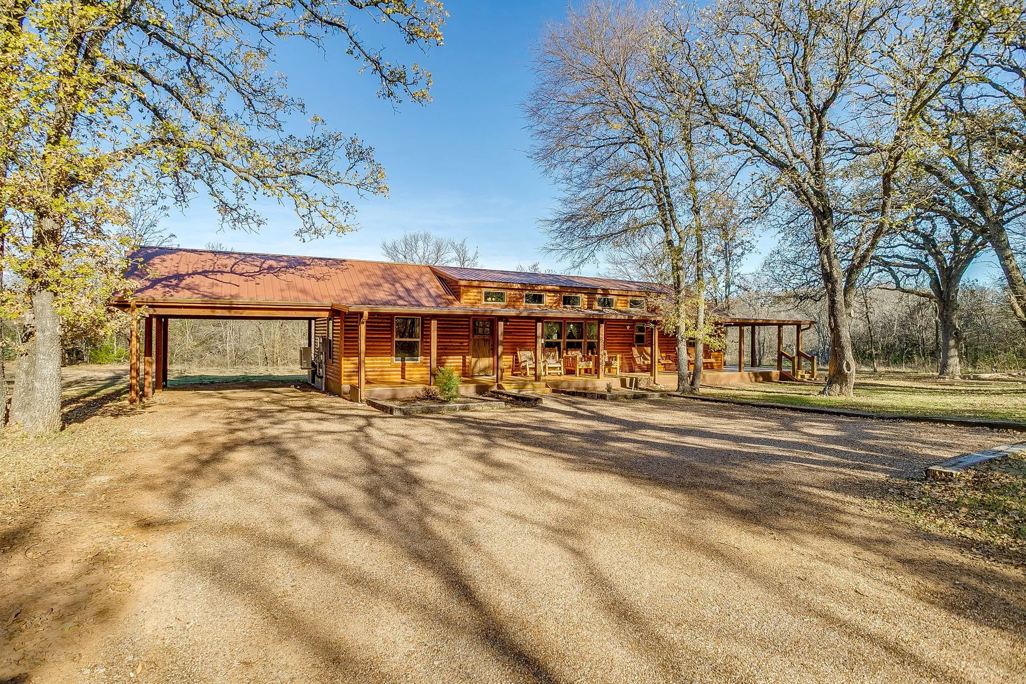 Farm For Sale in Johnson County , 1512 E Henderson Street, Cleburne, Texas 76031, 4 Bedroom, 4 Bathroom, Garage spaces, 2,736 Sqft, built in 2022, mls#21131864, Real Estate Agent in Cleburne, Homes For Sale in Johnson county, Homes For Sale in Cleburne, Realtor in Cleburne Texas, Real Estate Brokerage Independent Realty Texas, Luminita Cordes Realtor