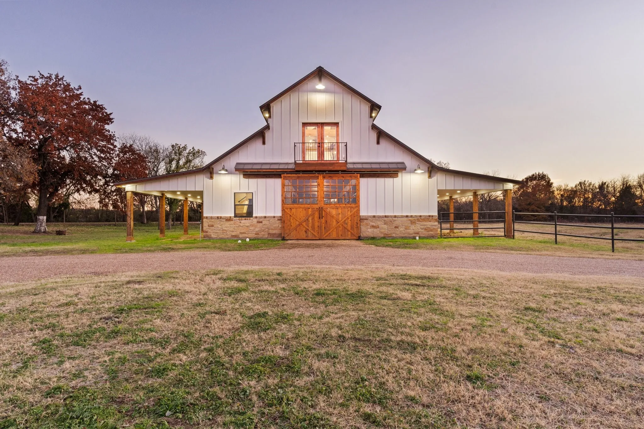 Farm For Sale in Johnson County , 1512 E Henderson Street, Cleburne, Texas 76031, 4 Bedroom, 4 Bathroom, Garage spaces, 2,736 Sqft, built in 2022, mls#21131864, Real Estate Agent in Cleburne, Homes For Sale in Johnson county, Homes For Sale in Cleburne, Realtor in Cleburne Texas, Real Estate Brokerage Independent Realty Texas, Luminita Cordes Realtor