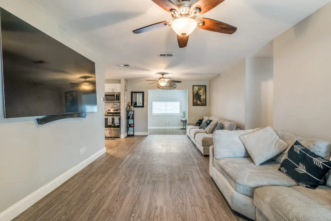 Single Family Residence For Sale in Dallas County , 3834 Emerald Drive, Mesquite, Texas 75150, 4 Bedrooms, 2 Bathrooms, Garage spaces, 1,373 Sqft, built in 1962, Price $220,000, mls#21131981, Real Estate Agent in Mesquite, Homes For Sale in Dallas county, Homes For Sale in Mesquite, Realtor in Mesquite Texas, Real Estate Brokerage Independent Realty Texas, Luminita Cordes Realtor