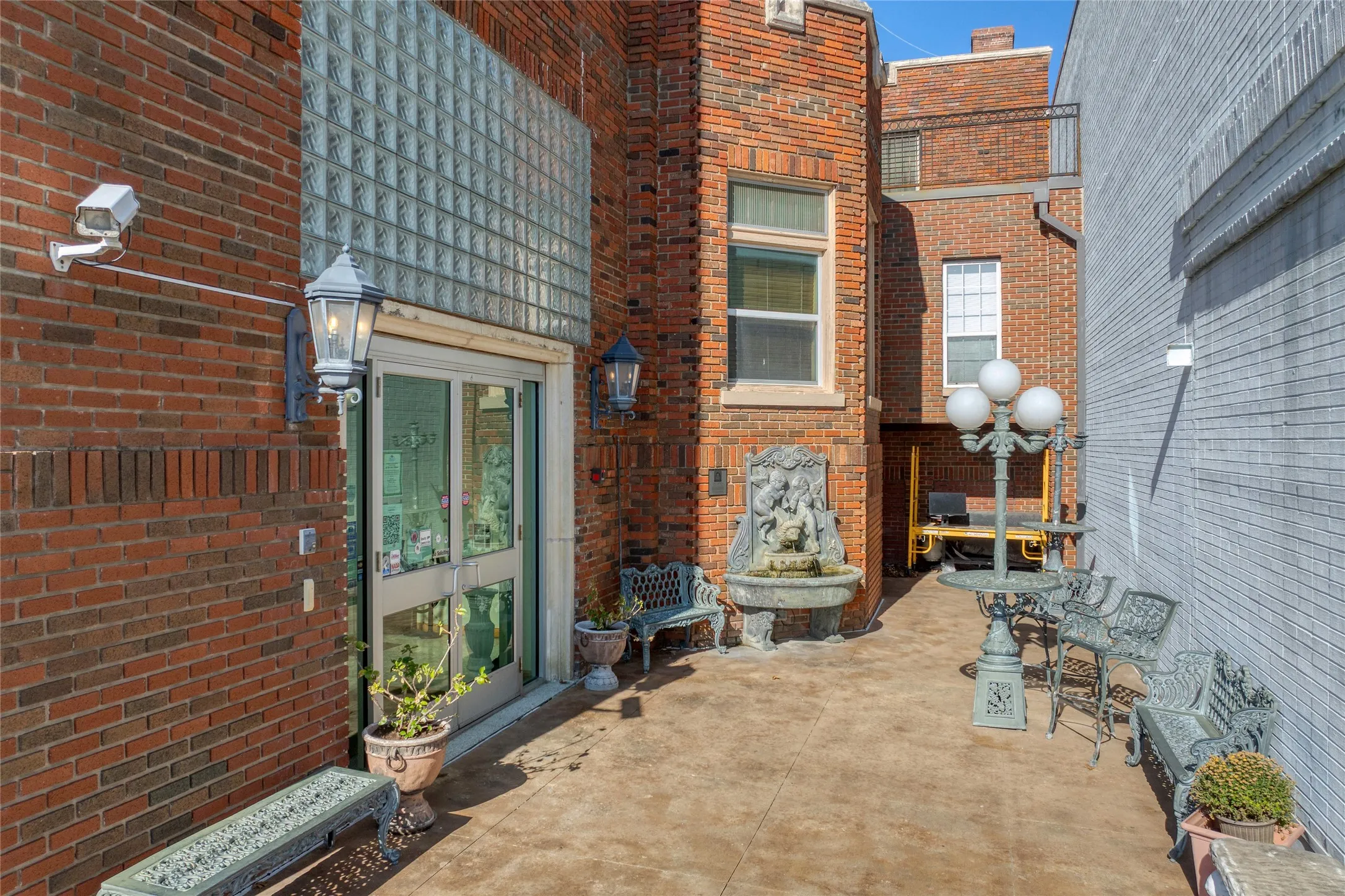 Office For Sale in Grayson County , 531 W Main Street, Denison, Texas 75020, 0, 0, Garage spaces, 36,000 Sqft, built in 1890, Preowned, Price $2,700,000, mls#21129574, Real Estate Agent in Denison, Homes For Sale in Grayson county, Homes For Sale in Denison, Realtor in Denison Texas, Real Estate Brokerage Independent Realty Texas, Luminita Cordes Realtor