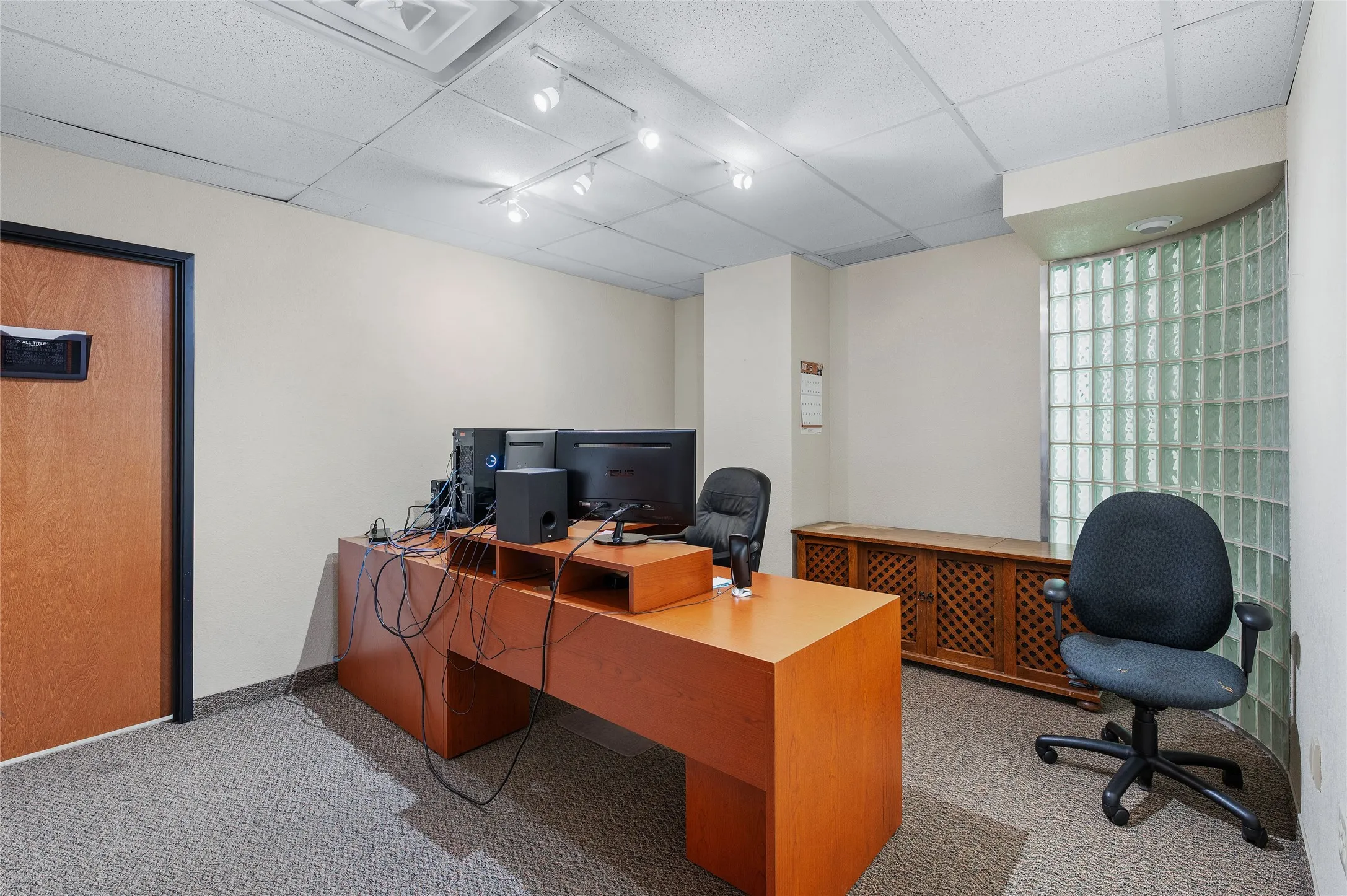 Office For Sale in Grayson County , 531 W Main Street, Denison, Texas 75020, 0, 0, Garage spaces, 36,000 Sqft, built in 1890, Preowned, Price $2,700,000, mls#21129574, Real Estate Agent in Denison, Homes For Sale in Grayson county, Homes For Sale in Denison, Realtor in Denison Texas, Real Estate Brokerage Independent Realty Texas, Luminita Cordes Realtor