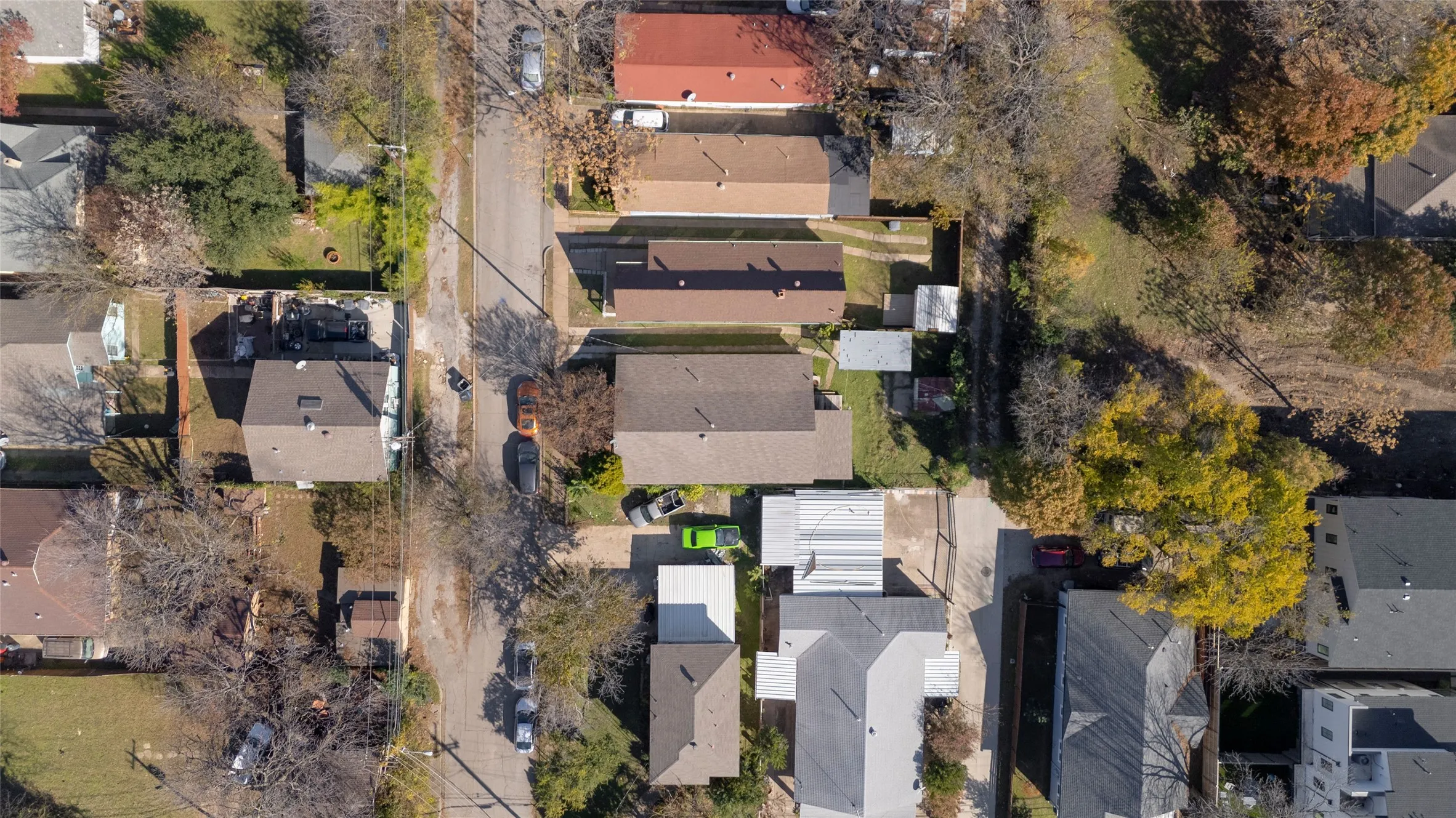 Single Family Residence For Sale in Dallas County , 5611 Alton Avenue, Dallas, Texas 75214, 2 Bedrooms, 1 Bathroom, Garage spaces, 1,180 Sqft, built in 1911, Price $220,000, mls#21132169, Real Estate Agent in Dallas, Homes For Sale in Dallas county, Homes For Sale in Dallas, Realtor in Dallas Texas, Real Estate Brokerage Independent Realty Texas, Luminita Cordes Realtor