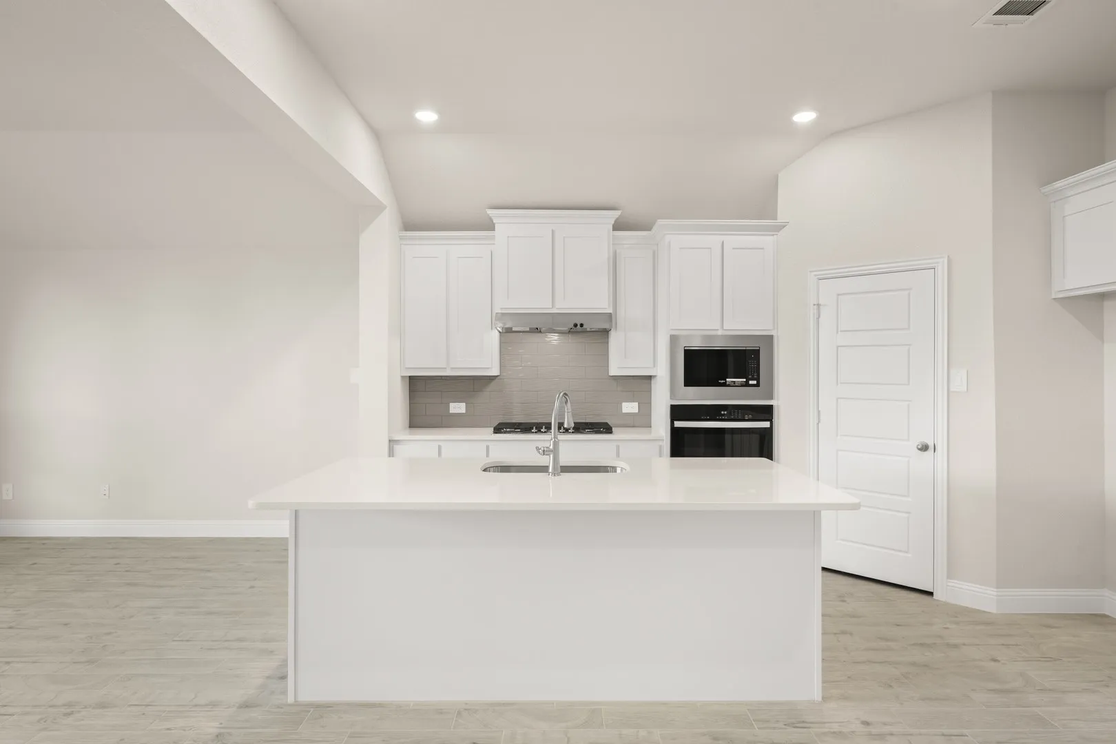1101 Foxtail- Kitchen