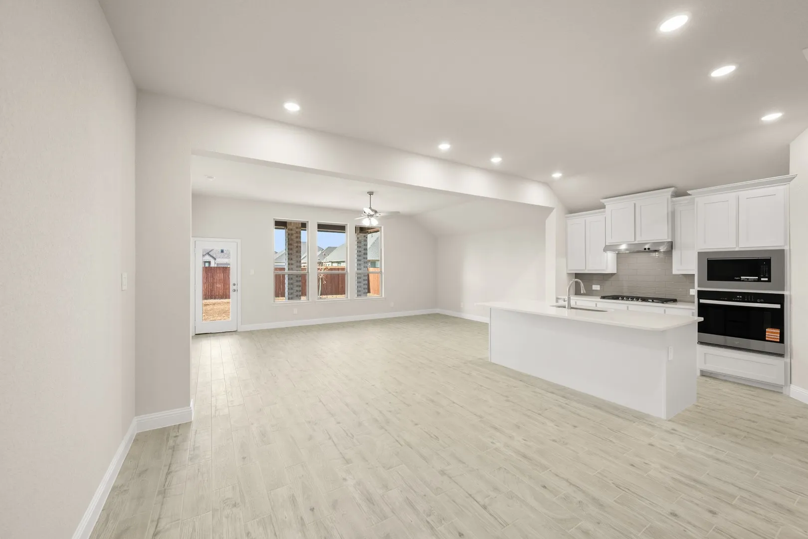 1101 Foxtail- Dining