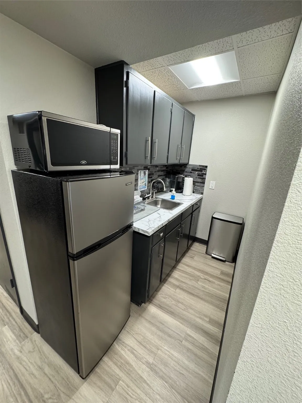 Office For Rent in Tarrant County , 801 E Abram Street 205, Arlington, Texas 76010, 0, 0, Garage spaces, 0 Sqft, built in 1973, Preowned, Price $650, mls#21132110, Real Estate Agent in Arlington, Homes For Rent in Tarrant county, Homes For Rent in Arlington, Realtor in Arlington Texas, Real Estate Brokerage Independent Realty Texas, Luminita Cordes Realtor