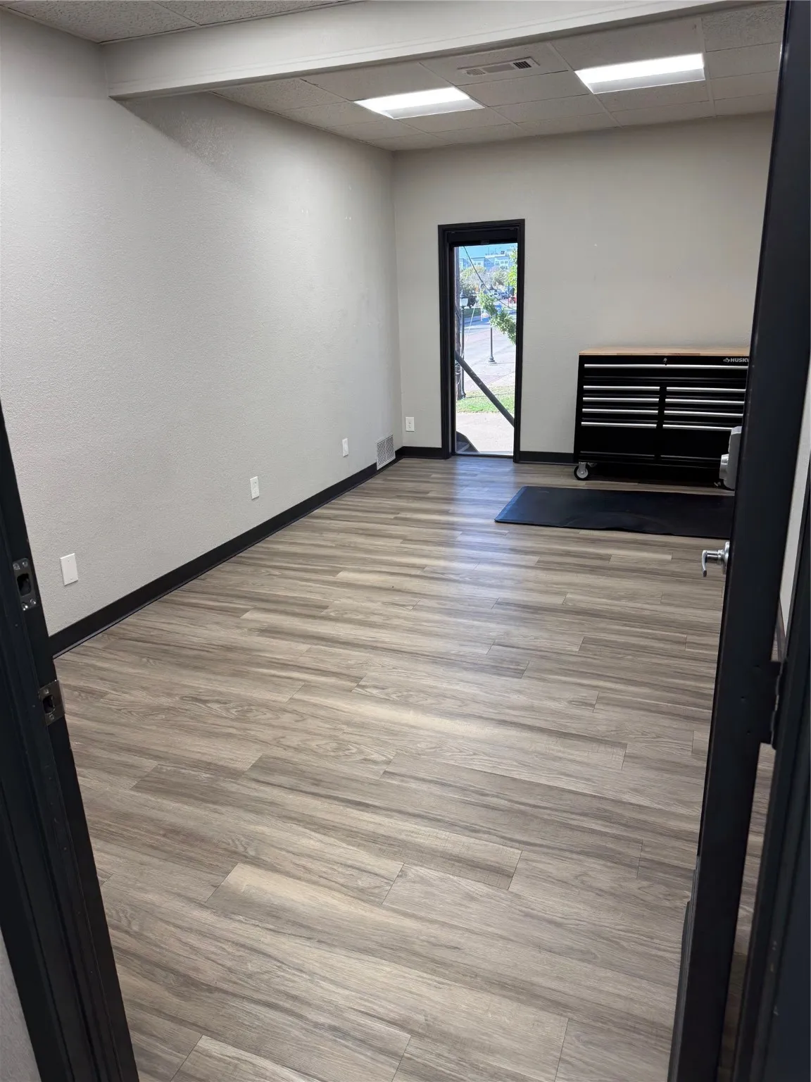 Office For Rent in Tarrant County , 801 E Abram Street 205, Arlington, Texas 76010, 0, 0, Garage spaces, 0 Sqft, built in 1973, Preowned, Price $650, mls#21132110, Real Estate Agent in Arlington, Homes For Rent in Tarrant county, Homes For Rent in Arlington, Realtor in Arlington Texas, Real Estate Brokerage Independent Realty Texas, Luminita Cordes Realtor