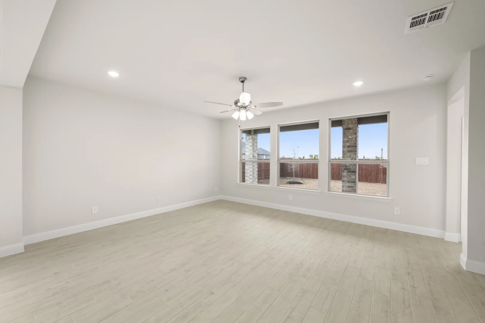 1101 Worthington- Living Room