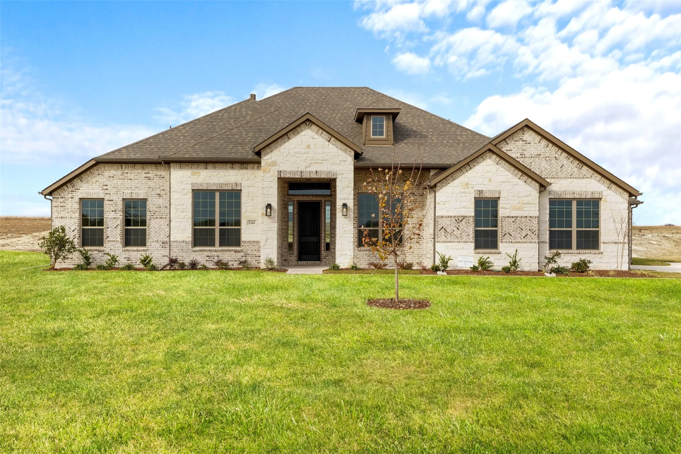 Single Family Residence For Sale in Ellis County , 144 Lila Lake Drive, Waxahachie, Texas 75165, 4 Bedroom, 4 Bathroom, 3 Garage spaces, 2,665 Sqft, built in 2025, New Construction - Complete, mls#21132111, Real Estate Agent in Waxahachie, Homes For Sale in Ellis county, Homes For Sale in Waxahachie, Realtor in Waxahachie Texas, Real Estate Brokerage Independent Realty Texas, Luminita Cordes Realtor