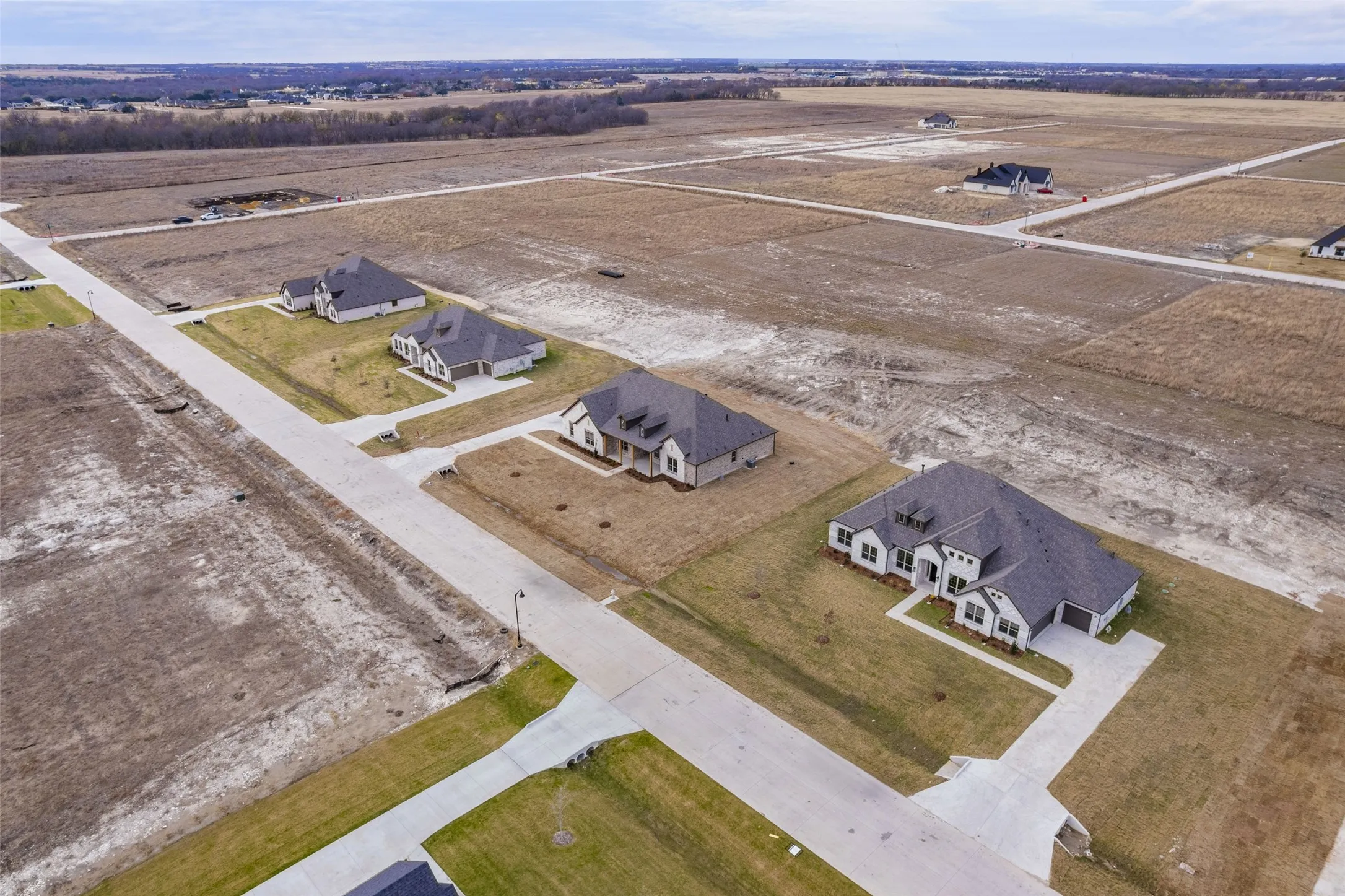 Single Family Residence For Sale in Ellis County , 144 Lila Lake Drive, Waxahachie, Texas 75165, 4 Bedroom, 4 Bathroom, 3 Garage spaces, 2,665 Sqft, built in 2025, New Construction - Complete, mls#21132111, Real Estate Agent in Waxahachie, Homes For Sale in Ellis county, Homes For Sale in Waxahachie, Realtor in Waxahachie Texas, Real Estate Brokerage Independent Realty Texas, Luminita Cordes Realtor
