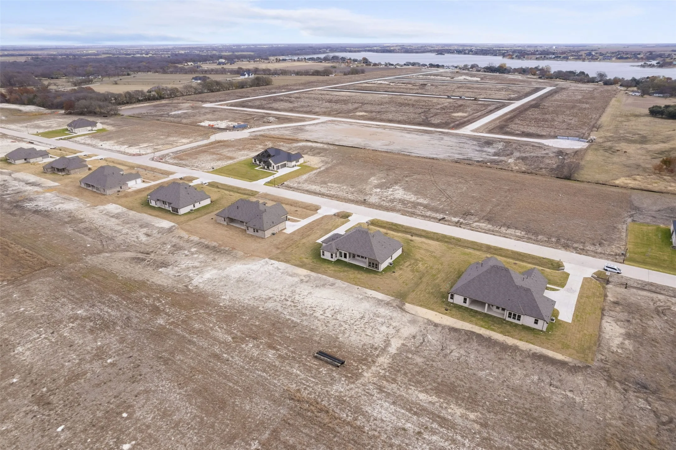 Single Family Residence For Sale in Ellis County , 144 Lila Lake Drive, Waxahachie, Texas 75165, 4 Bedroom, 4 Bathroom, 3 Garage spaces, 2,665 Sqft, built in 2025, New Construction - Complete, mls#21132111, Real Estate Agent in Waxahachie, Homes For Sale in Ellis county, Homes For Sale in Waxahachie, Realtor in Waxahachie Texas, Real Estate Brokerage Independent Realty Texas, Luminita Cordes Realtor