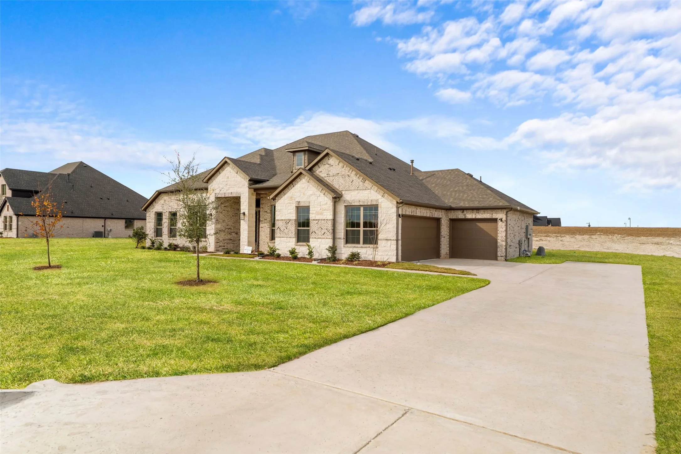 Single Family Residence For Sale in Ellis County , 144 Lila Lake Drive, Waxahachie, Texas 75165, 4 Bedroom, 4 Bathroom, 3 Garage spaces, 2,665 Sqft, built in 2025, New Construction - Complete, mls#21132111, Real Estate Agent in Waxahachie, Homes For Sale in Ellis county, Homes For Sale in Waxahachie, Realtor in Waxahachie Texas, Real Estate Brokerage Independent Realty Texas, Luminita Cordes Realtor