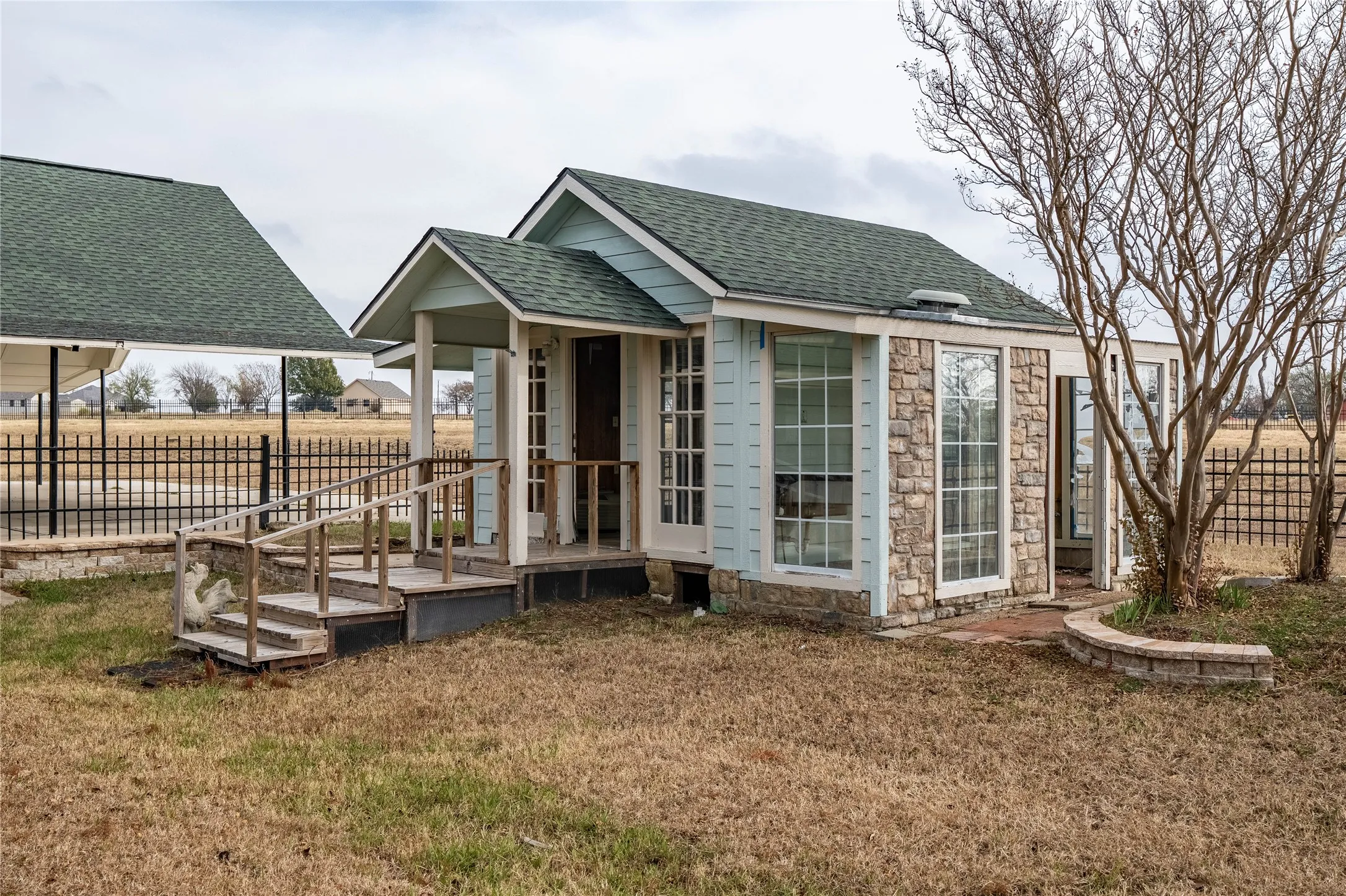 She Shed, Potting Shed, Green house room on the side.
