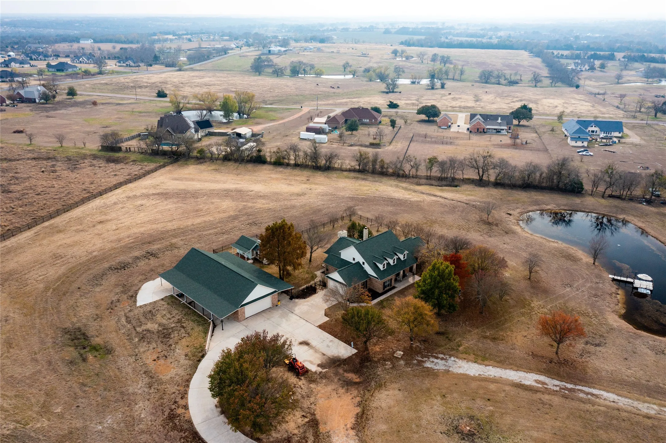 Single Family Residence For Sale in Grayson County , 364 Parker Road, Van Alstyne, Texas 75495, 4 Bedroom, 4 Bathroom, 4 Garage spaces, 3,624 Sqft, built in 2001, mls#21128300, Real Estate Agent in Van Alstyne, Homes For Sale in Grayson county, Homes For Sale in Van Alstyne, Realtor in Van Alstyne Texas, Real Estate Brokerage Independent Realty Texas, Luminita Cordes Realtor