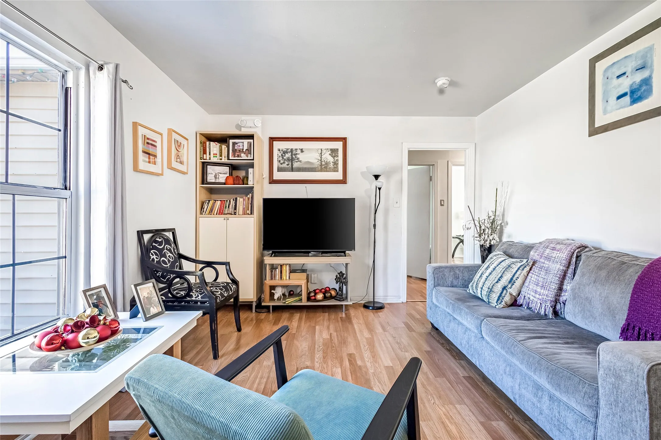 Single Family Residence For Sale in Dallas County , 11818 Broadmoor Drive, Dallas, Texas 75218, 3 Bedrooms, 2 Bathrooms, Garage spaces, 1,330 Sqft, built in 1951, Price $275,000, mls#21131961, Real Estate Agent in Dallas, Homes For Sale in Dallas county, Homes For Sale in Dallas, Realtor in Dallas Texas, Real Estate Brokerage Independent Realty Texas, Luminita Cordes Realtor