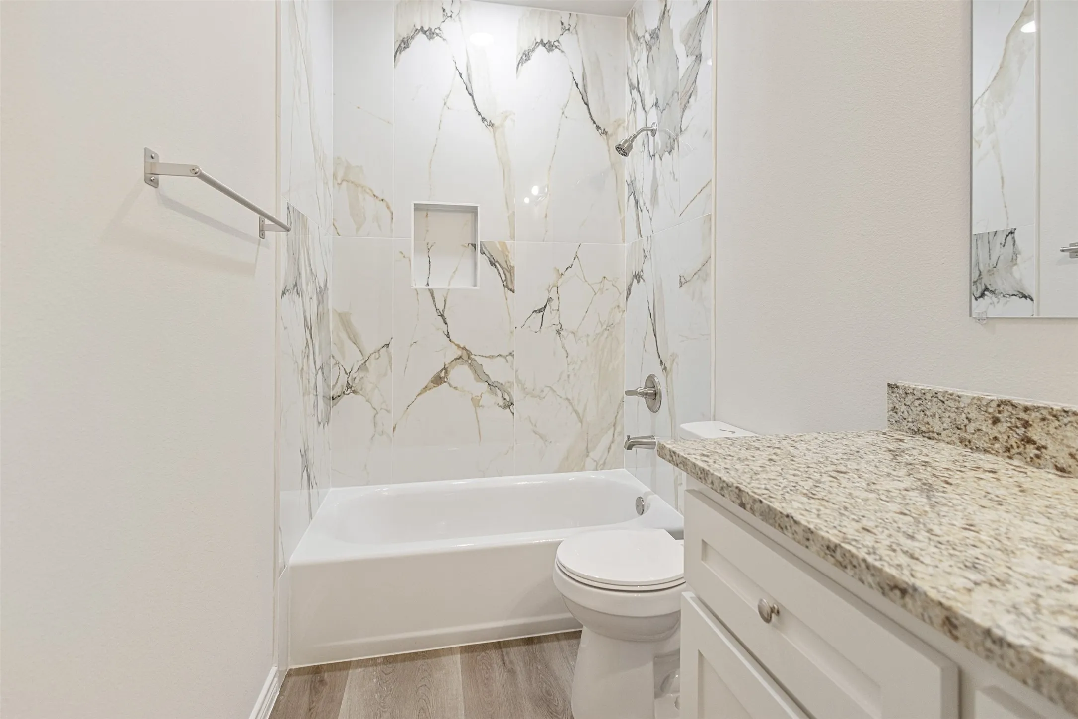 Single Family Residence For Sale in Henderson County , 6144 Shawnee Drive, Mabank, Texas 75156, 3 Bedrooms, 2 Bathrooms, Garage spaces, 1,100 Sqft, built in 2025, New Construction - Complete, Price $185,900, mls#21130548, Real Estate Agent in Mabank, Homes For Sale in Henderson county, Homes For Sale in Mabank, Realtor in Mabank Texas, Real Estate Brokerage Independent Realty Texas, Luminita Cordes Realtor