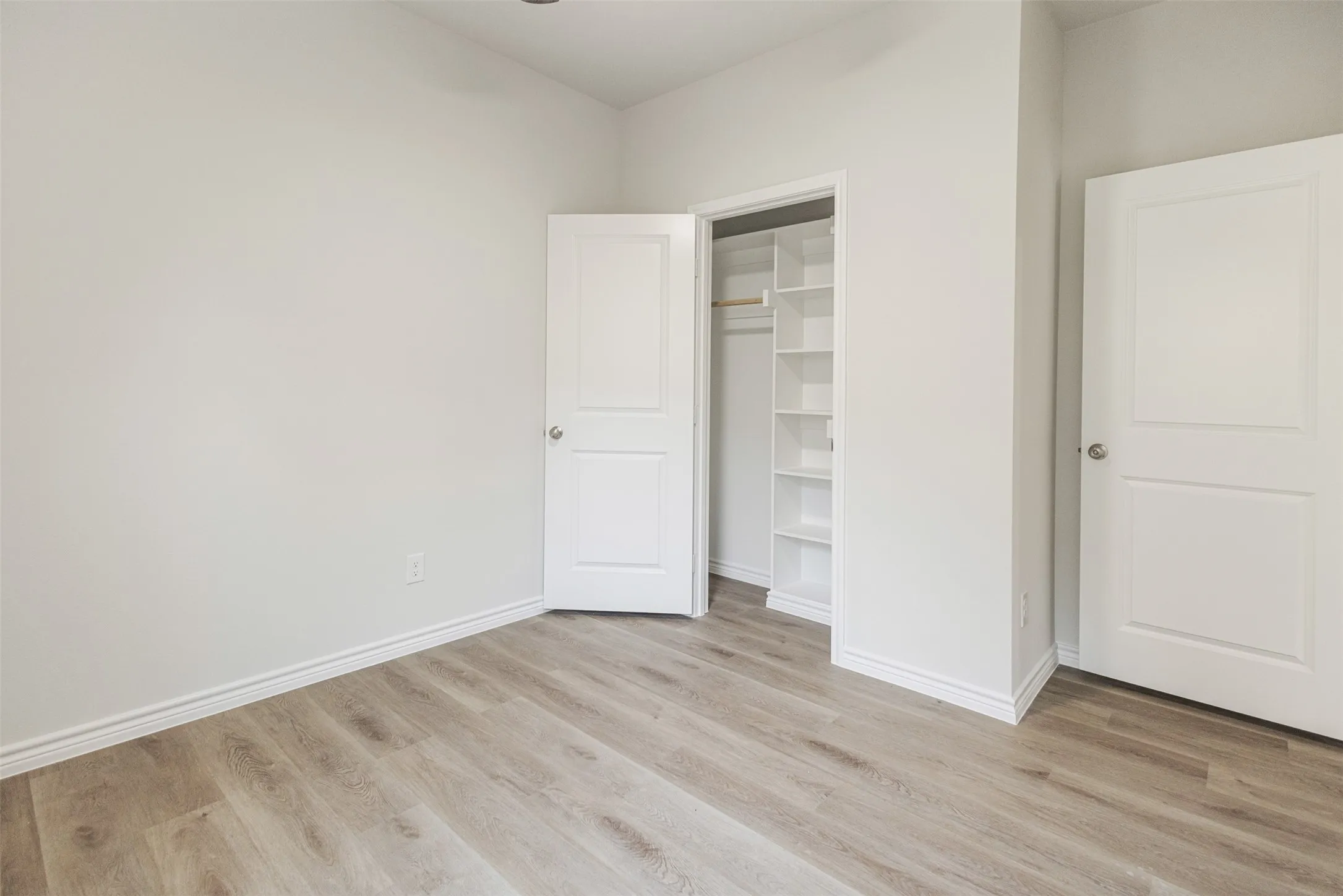 Single Family Residence For Sale in Henderson County , 6144 Shawnee Drive, Mabank, Texas 75156, 3 Bedrooms, 2 Bathrooms, Garage spaces, 1,100 Sqft, built in 2025, New Construction - Complete, Price $185,900, mls#21130548, Real Estate Agent in Mabank, Homes For Sale in Henderson county, Homes For Sale in Mabank, Realtor in Mabank Texas, Real Estate Brokerage Independent Realty Texas, Luminita Cordes Realtor