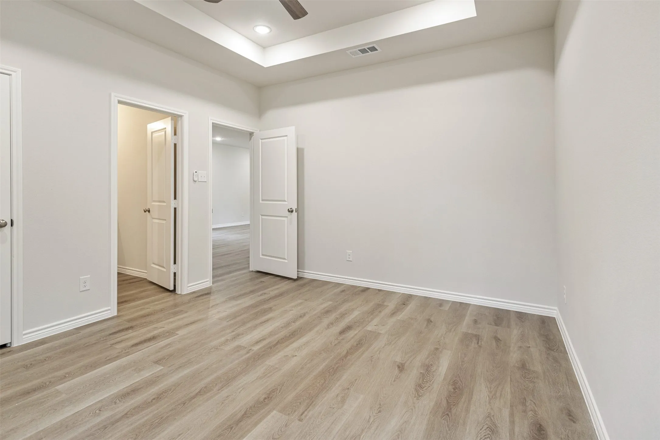 Single Family Residence For Sale in Henderson County , 6144 Shawnee Drive, Mabank, Texas 75156, 3 Bedrooms, 2 Bathrooms, Garage spaces, 1,100 Sqft, built in 2025, New Construction - Complete, Price $185,900, mls#21130548, Real Estate Agent in Mabank, Homes For Sale in Henderson county, Homes For Sale in Mabank, Realtor in Mabank Texas, Real Estate Brokerage Independent Realty Texas, Luminita Cordes Realtor
