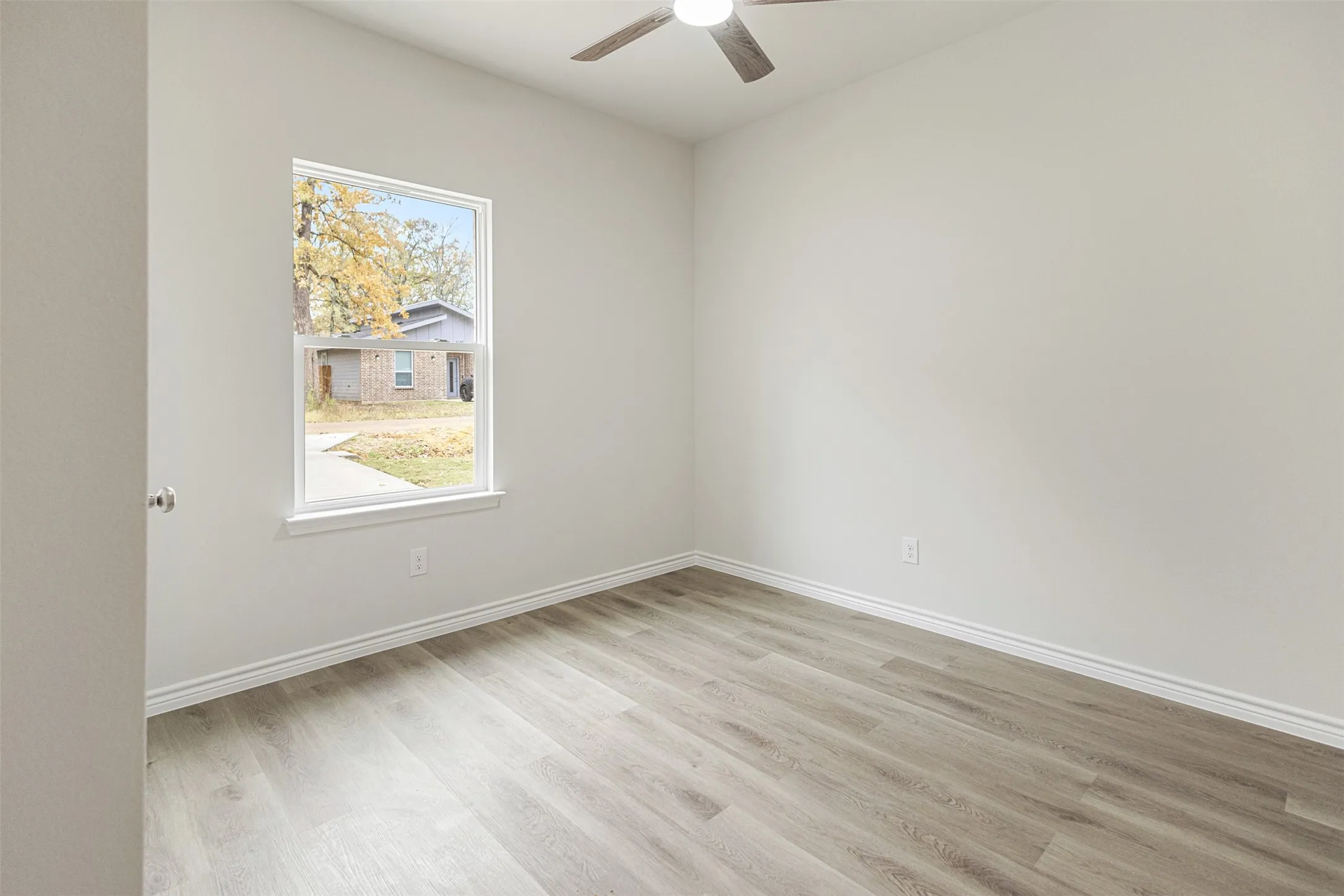 Single Family Residence For Sale in Henderson County , 6144 Shawnee Drive, Mabank, Texas 75156, 3 Bedrooms, 2 Bathrooms, Garage spaces, 1,100 Sqft, built in 2025, New Construction - Complete, Price $185,900, mls#21130548, Real Estate Agent in Mabank, Homes For Sale in Henderson county, Homes For Sale in Mabank, Realtor in Mabank Texas, Real Estate Brokerage Independent Realty Texas, Luminita Cordes Realtor