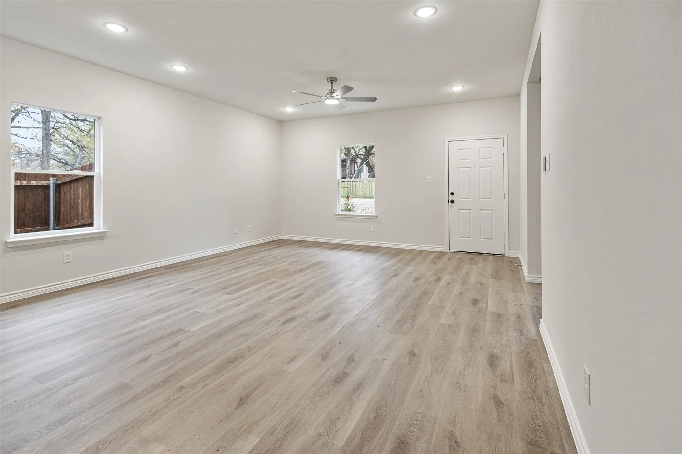 Single Family Residence For Sale in Henderson County , 6144 Shawnee Drive, Mabank, Texas 75156, 3 Bedrooms, 2 Bathrooms, Garage spaces, 1,100 Sqft, built in 2025, New Construction - Complete, Price $185,900, mls#21130548, Real Estate Agent in Mabank, Homes For Sale in Henderson county, Homes For Sale in Mabank, Realtor in Mabank Texas, Real Estate Brokerage Independent Realty Texas, Luminita Cordes Realtor