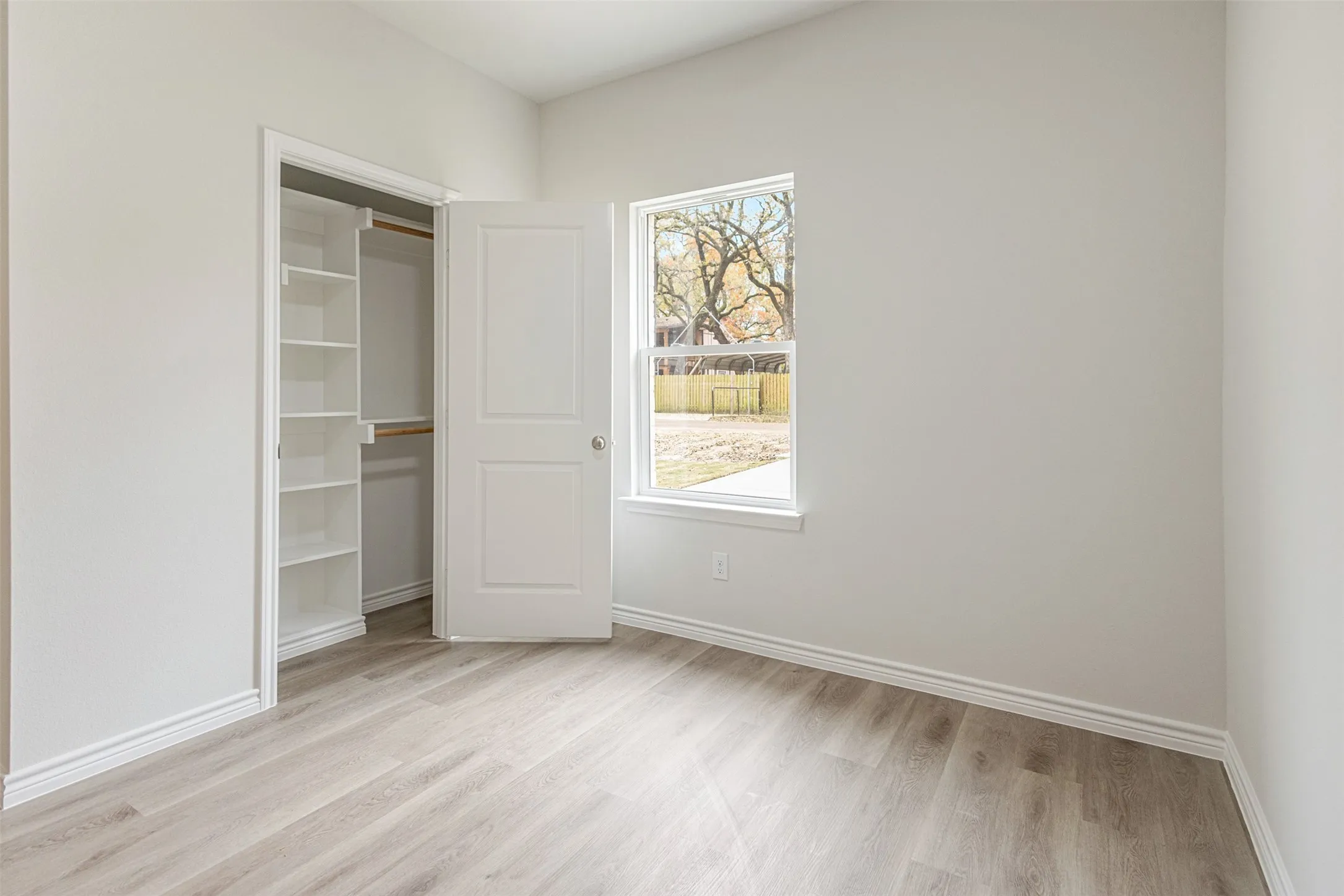 Single Family Residence For Sale in Henderson County , 6144 Shawnee Drive, Mabank, Texas 75156, 3 Bedrooms, 2 Bathrooms, Garage spaces, 1,100 Sqft, built in 2025, New Construction - Complete, Price $185,900, mls#21130548, Real Estate Agent in Mabank, Homes For Sale in Henderson county, Homes For Sale in Mabank, Realtor in Mabank Texas, Real Estate Brokerage Independent Realty Texas, Luminita Cordes Realtor