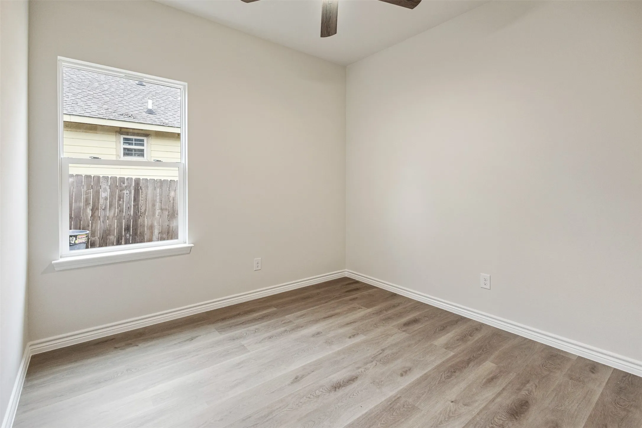 Single Family Residence For Sale in Henderson County , 6144 Shawnee Drive, Mabank, Texas 75156, 3 Bedrooms, 2 Bathrooms, Garage spaces, 1,100 Sqft, built in 2025, New Construction - Complete, Price $185,900, mls#21130548, Real Estate Agent in Mabank, Homes For Sale in Henderson county, Homes For Sale in Mabank, Realtor in Mabank Texas, Real Estate Brokerage Independent Realty Texas, Luminita Cordes Realtor