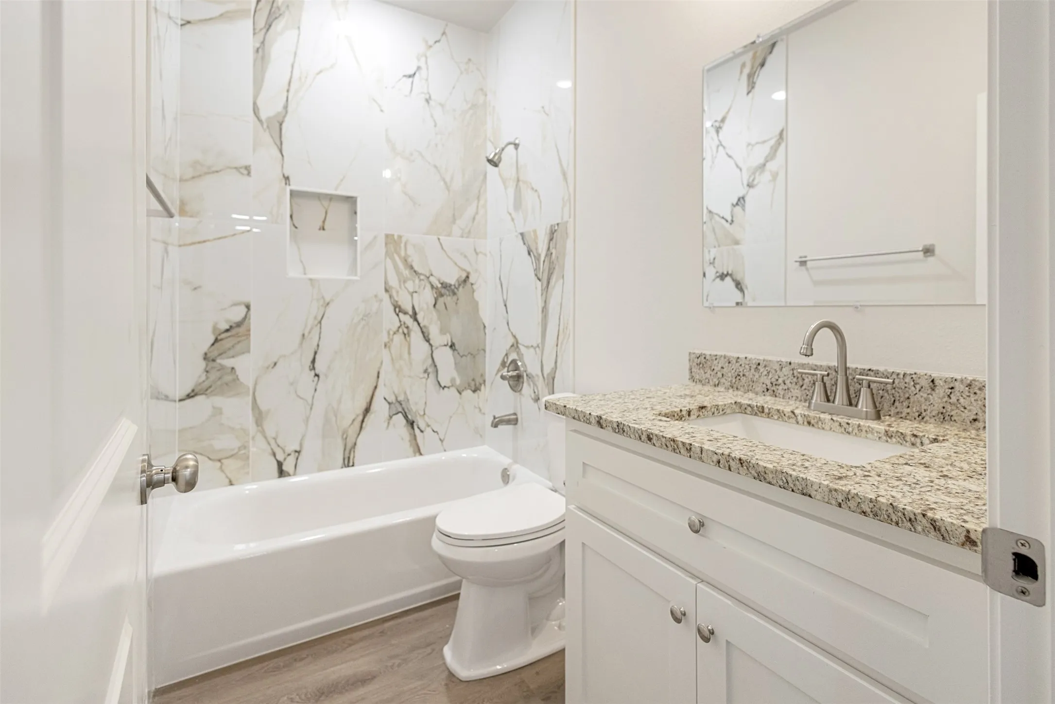 Single Family Residence For Sale in Henderson County , 6144 Shawnee Drive, Mabank, Texas 75156, 3 Bedrooms, 2 Bathrooms, Garage spaces, 1,100 Sqft, built in 2025, New Construction - Complete, Price $185,900, mls#21130548, Real Estate Agent in Mabank, Homes For Sale in Henderson county, Homes For Sale in Mabank, Realtor in Mabank Texas, Real Estate Brokerage Independent Realty Texas, Luminita Cordes Realtor
