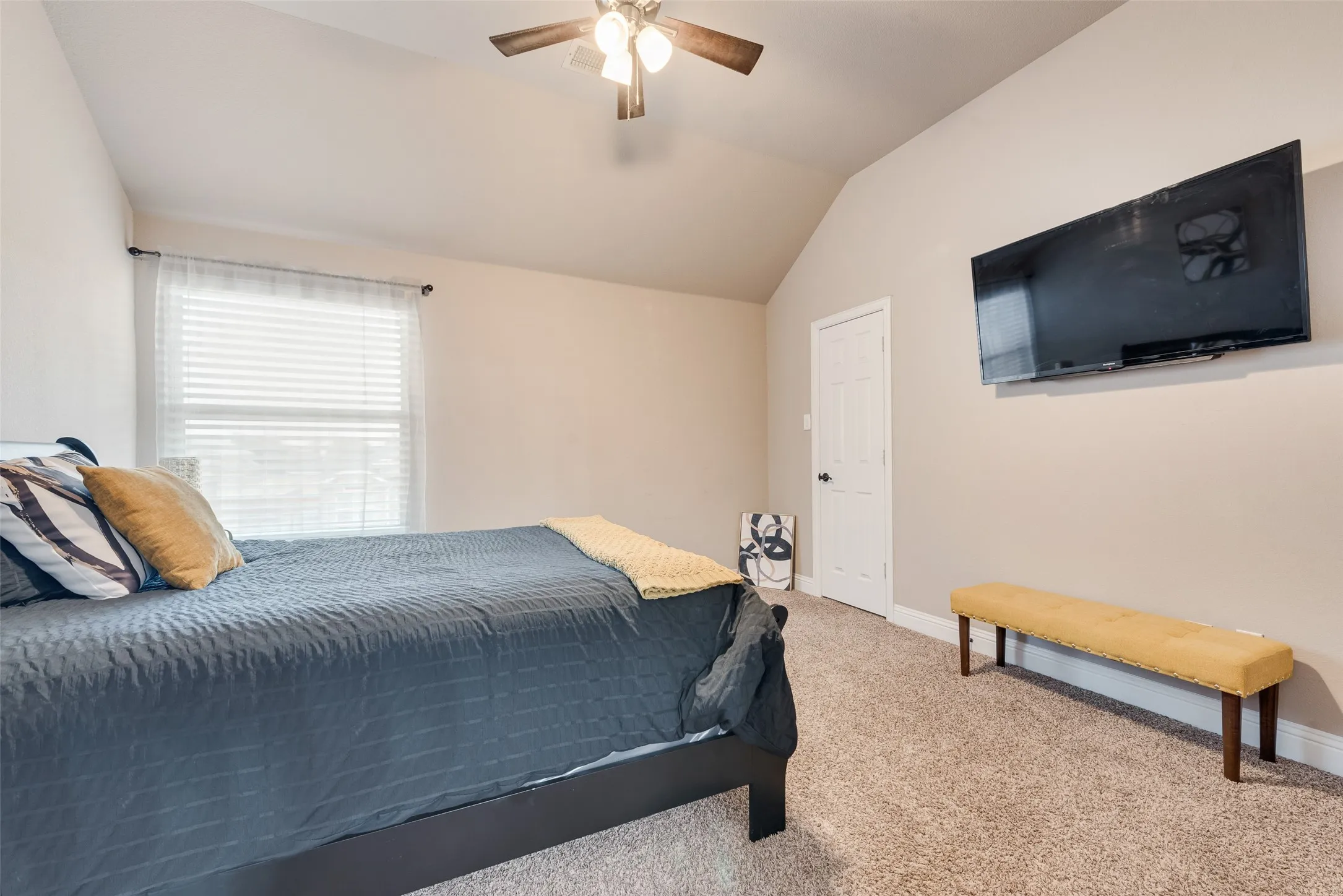 Single Family Residence For Sale in Tarrant County , 7112 Playa Norte Drive, Grand Prairie, Texas 75054, 5 Bedrooms, 4 Bathrooms, 3 Garage spaces, 4,214 Sqft, built in 2018, Preowned, Price $649,900, mls#21132440, Real Estate Agent in Grand Prairie, Homes For Sale in Tarrant county, Homes For Sale in Grand Prairie, Realtor in Grand Prairie Texas, Real Estate Brokerage Independent Realty Texas, Luminita Cordes Realtor