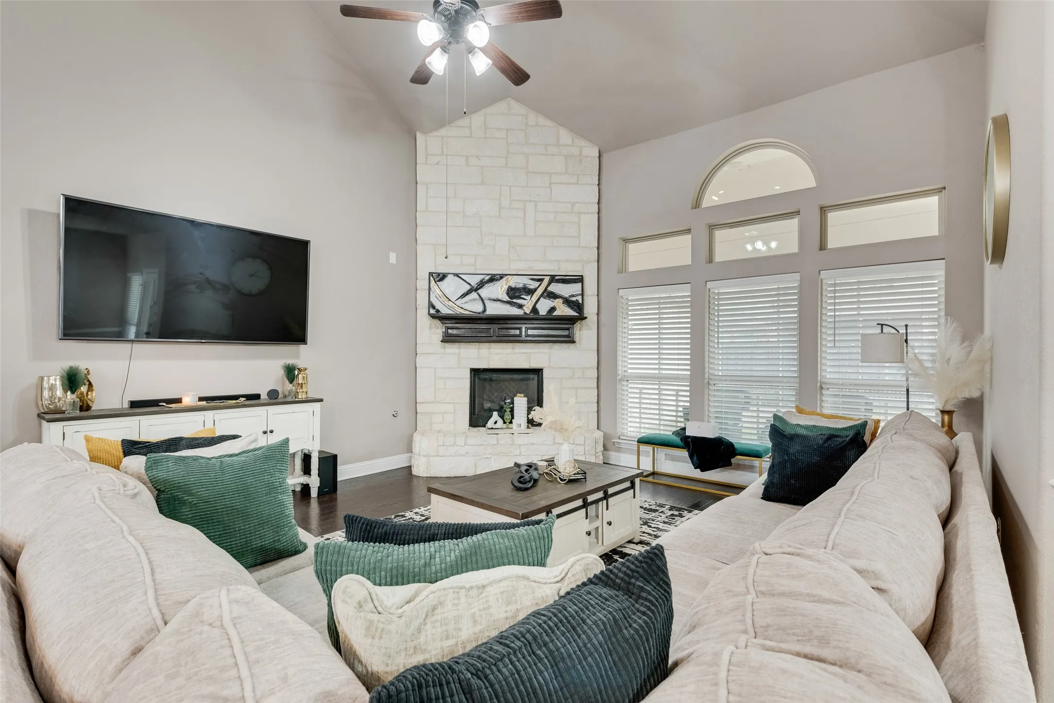 Single Family Residence For Sale in Tarrant County , 7112 Playa Norte Drive, Grand Prairie, Texas 75054, 5 Bedrooms, 4 Bathrooms, 3 Garage spaces, 4,214 Sqft, built in 2018, Preowned, Price $649,900, mls#21132440, Real Estate Agent in Grand Prairie, Homes For Sale in Tarrant county, Homes For Sale in Grand Prairie, Realtor in Grand Prairie Texas, Real Estate Brokerage Independent Realty Texas, Luminita Cordes Realtor