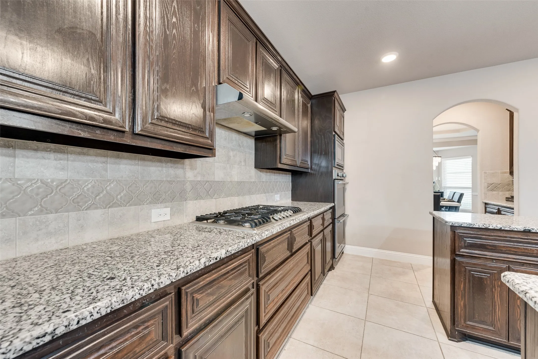 Single Family Residence For Sale in Tarrant County , 7112 Playa Norte Drive, Grand Prairie, Texas 75054, 5 Bedrooms, 4 Bathrooms, 3 Garage spaces, 4,214 Sqft, built in 2018, Preowned, Price $649,900, mls#21132440, Real Estate Agent in Grand Prairie, Homes For Sale in Tarrant county, Homes For Sale in Grand Prairie, Realtor in Grand Prairie Texas, Real Estate Brokerage Independent Realty Texas, Luminita Cordes Realtor