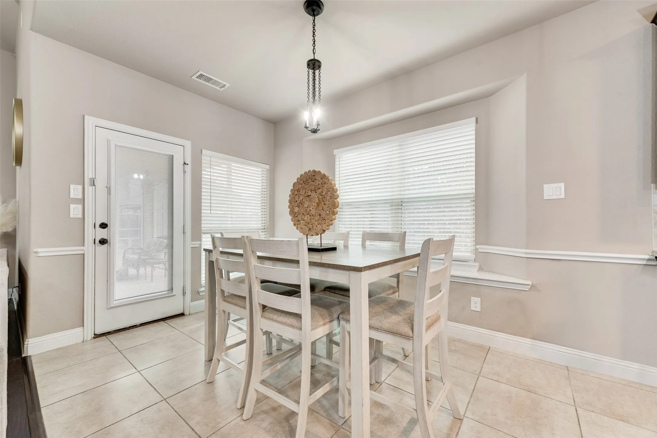 Single Family Residence For Sale in Tarrant County , 7112 Playa Norte Drive, Grand Prairie, Texas 75054, 5 Bedrooms, 4 Bathrooms, 3 Garage spaces, 4,214 Sqft, built in 2018, Preowned, Price $649,900, mls#21132440, Real Estate Agent in Grand Prairie, Homes For Sale in Tarrant county, Homes For Sale in Grand Prairie, Realtor in Grand Prairie Texas, Real Estate Brokerage Independent Realty Texas, Luminita Cordes Realtor