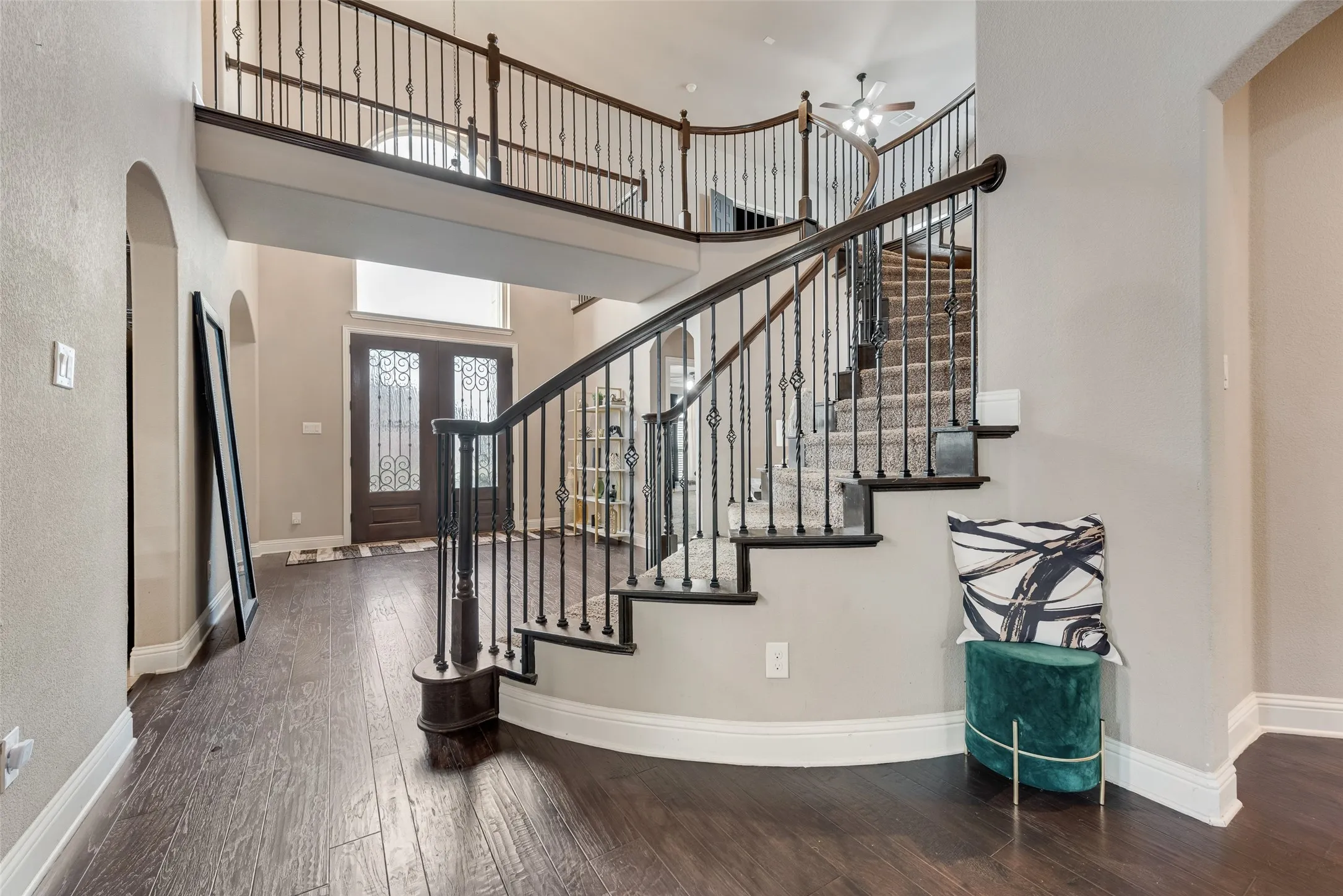 Single Family Residence For Sale in Tarrant County , 7112 Playa Norte Drive, Grand Prairie, Texas 75054, 5 Bedrooms, 4 Bathrooms, 3 Garage spaces, 4,214 Sqft, built in 2018, Preowned, Price $649,900, mls#21132440, Real Estate Agent in Grand Prairie, Homes For Sale in Tarrant county, Homes For Sale in Grand Prairie, Realtor in Grand Prairie Texas, Real Estate Brokerage Independent Realty Texas, Luminita Cordes Realtor