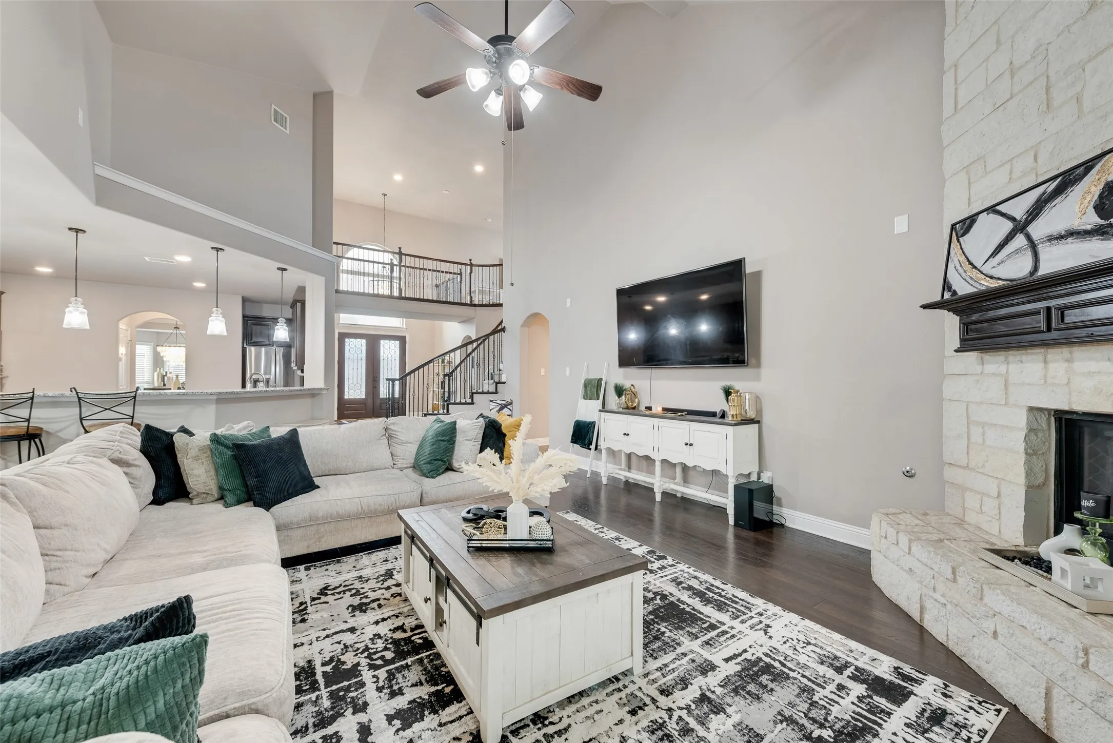 Single Family Residence For Sale in Tarrant County , 7112 Playa Norte Drive, Grand Prairie, Texas 75054, 5 Bedrooms, 4 Bathrooms, 3 Garage spaces, 4,214 Sqft, built in 2018, Preowned, Price $649,900, mls#21132440, Real Estate Agent in Grand Prairie, Homes For Sale in Tarrant county, Homes For Sale in Grand Prairie, Realtor in Grand Prairie Texas, Real Estate Brokerage Independent Realty Texas, Luminita Cordes Realtor