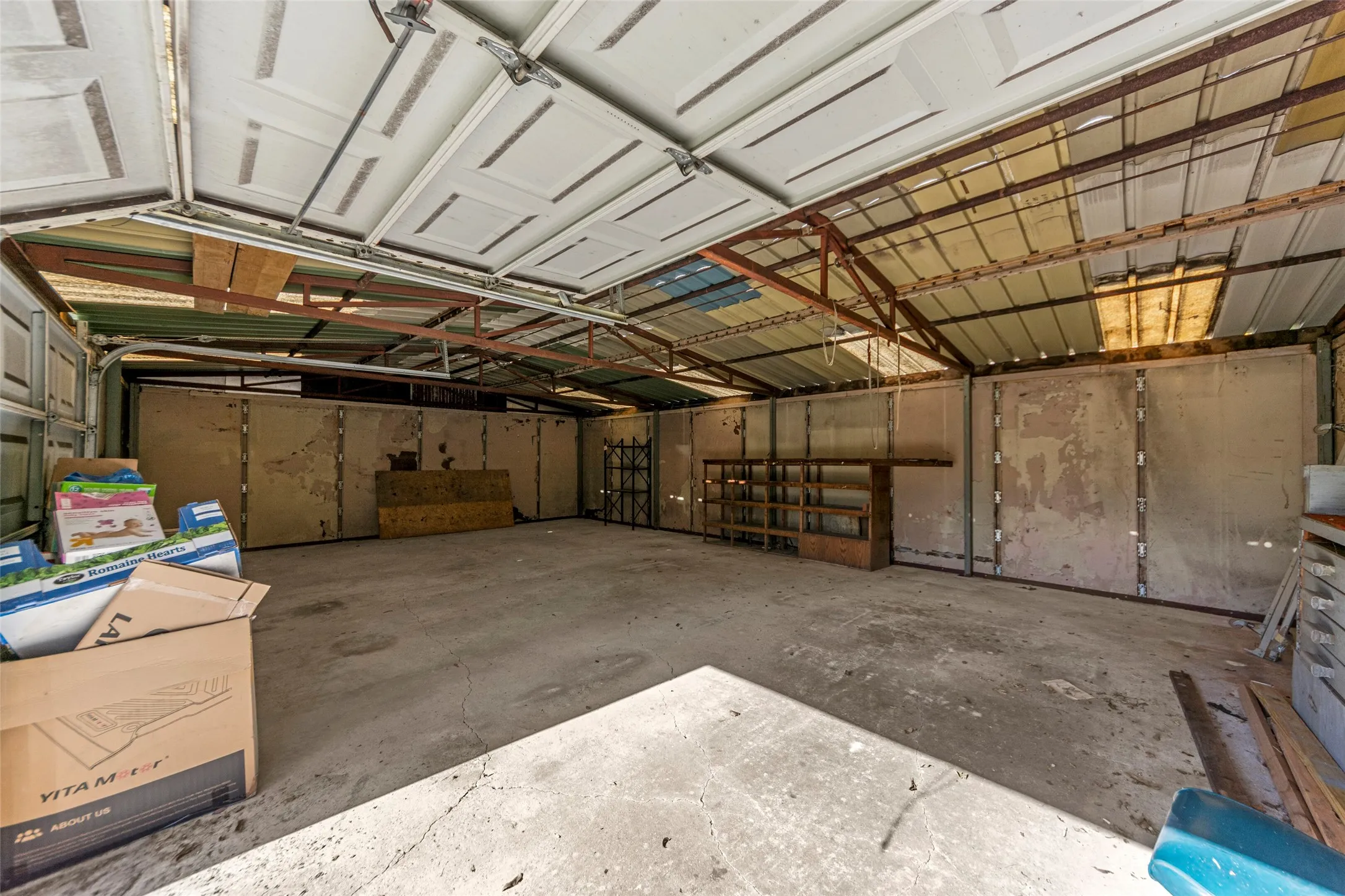 Single Family Residence For Sale in Collin County , 311 Summit Street, Farmersville, Texas 75442, 2 Bedroom, 2 Bathroom, 4 Garage spaces, 1,724 Sqft, built in 1910, Preowned, mls#21131171, Real Estate Agent in Farmersville, Homes For Sale in Collin county, Homes For Sale in Farmersville, Realtor in Farmersville Texas, Real Estate Brokerage Independent Realty Texas, Luminita Cordes Realtor