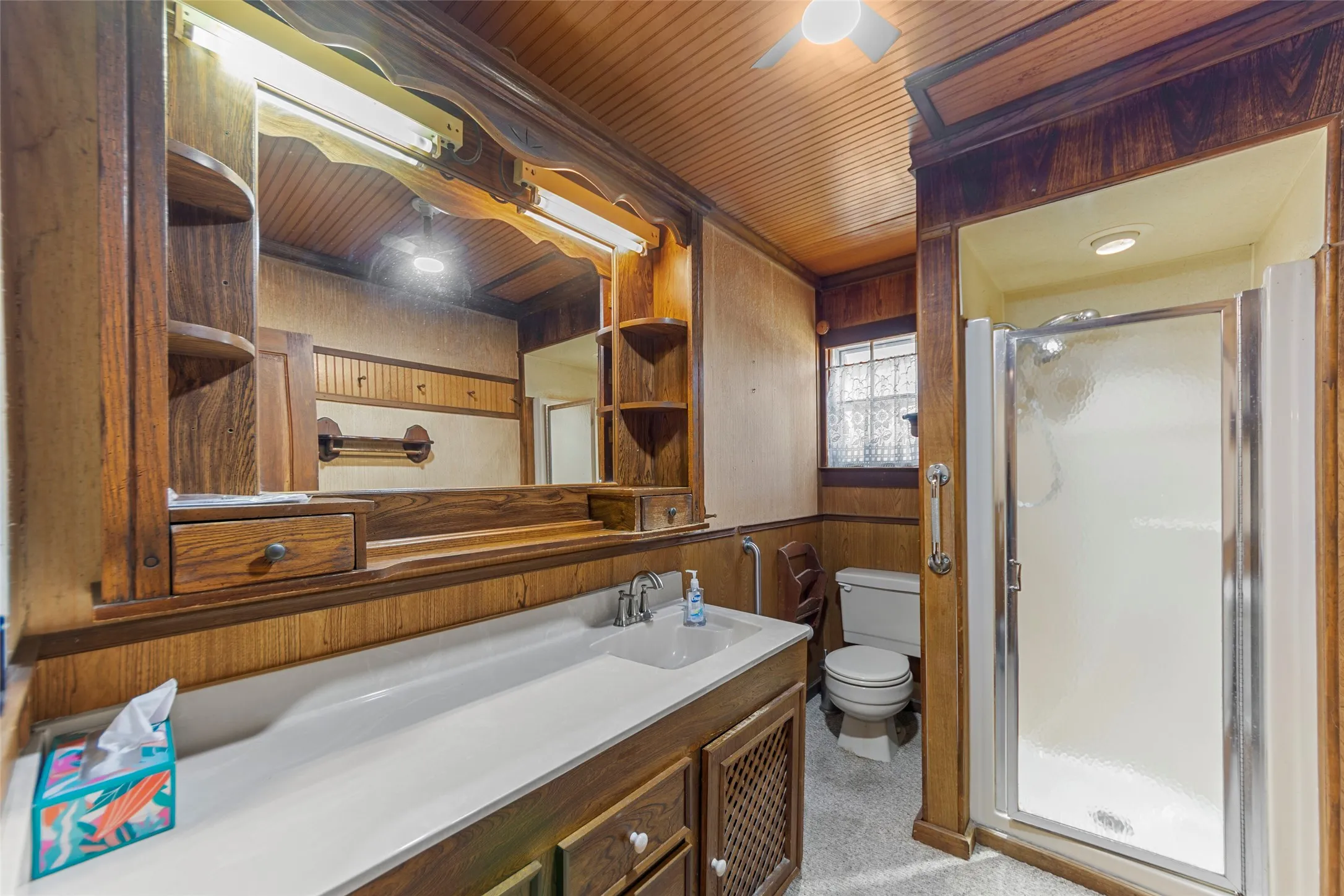 Single Family Residence For Sale in Collin County , 311 Summit Street, Farmersville, Texas 75442, 2 Bedroom, 2 Bathroom, 4 Garage spaces, 1,724 Sqft, built in 1910, Preowned, mls#21131171, Real Estate Agent in Farmersville, Homes For Sale in Collin county, Homes For Sale in Farmersville, Realtor in Farmersville Texas, Real Estate Brokerage Independent Realty Texas, Luminita Cordes Realtor