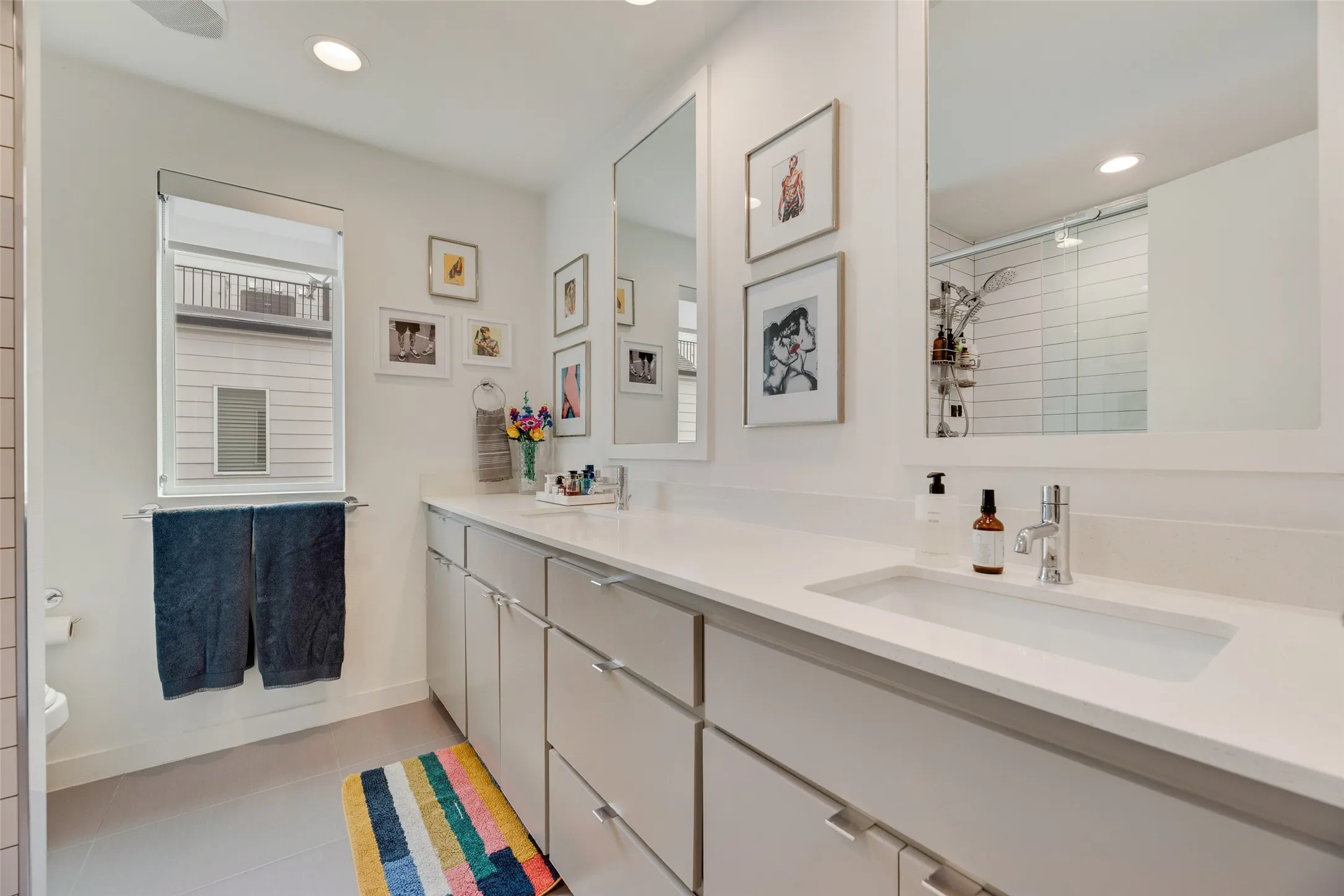 Condominium For Rent in Dallas County , 4705 Bryan Street 302, Dallas, Texas 75204, 2 Bedrooms, 3 Bathrooms, 2 Garage spaces, 1,550 Sqft, built in 2017, Price $3,000, mls#21132855, Real Estate Agent in Dallas, Homes For Rent in Dallas county, Homes For Rent in Dallas, Realtor in Dallas Texas, Real Estate Brokerage Independent Realty Texas, Luminita Cordes Realtor