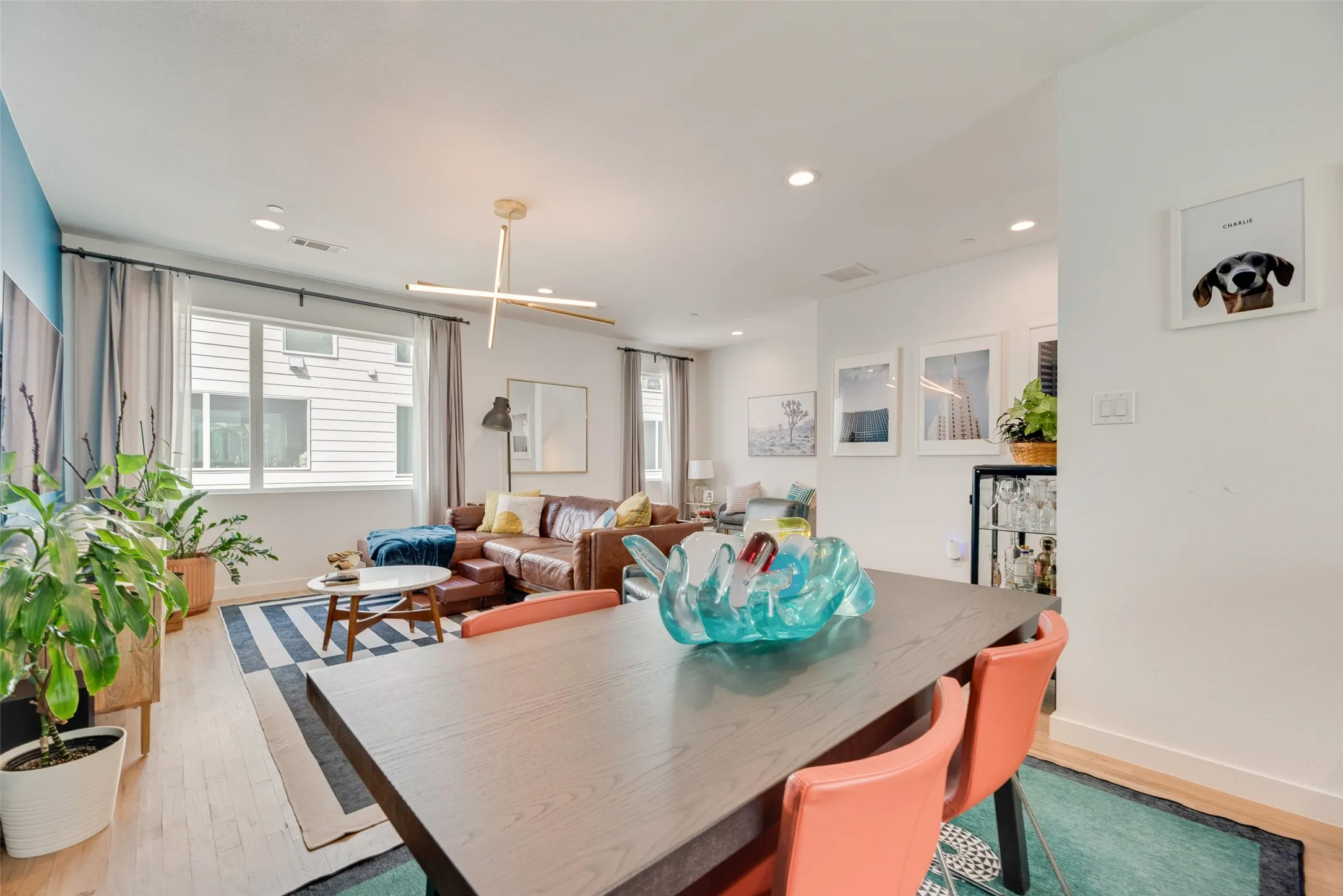 Condominium For Rent in Dallas County , 4705 Bryan Street 302, Dallas, Texas 75204, 2 Bedrooms, 3 Bathrooms, 2 Garage spaces, 1,550 Sqft, built in 2017, Price $3,000, mls#21132855, Real Estate Agent in Dallas, Homes For Rent in Dallas county, Homes For Rent in Dallas, Realtor in Dallas Texas, Real Estate Brokerage Independent Realty Texas, Luminita Cordes Realtor