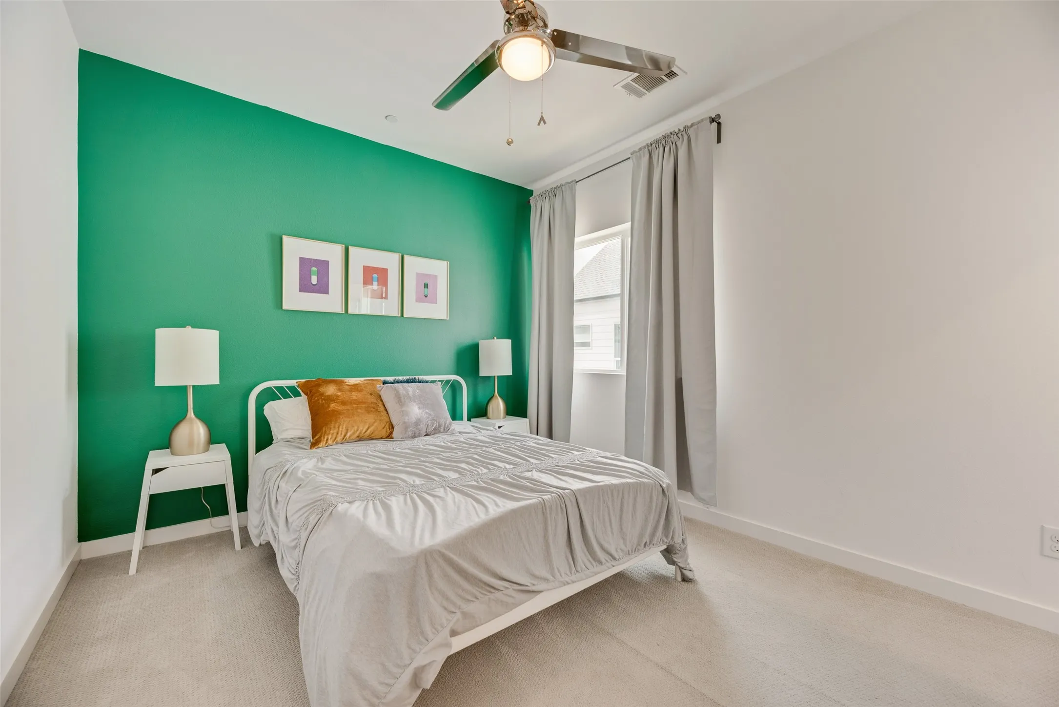Condominium For Rent in Dallas County , 4705 Bryan Street 302, Dallas, Texas 75204, 2 Bedrooms, 3 Bathrooms, 2 Garage spaces, 1,550 Sqft, built in 2017, Price $3,000, mls#21132855, Real Estate Agent in Dallas, Homes For Rent in Dallas county, Homes For Rent in Dallas, Realtor in Dallas Texas, Real Estate Brokerage Independent Realty Texas, Luminita Cordes Realtor