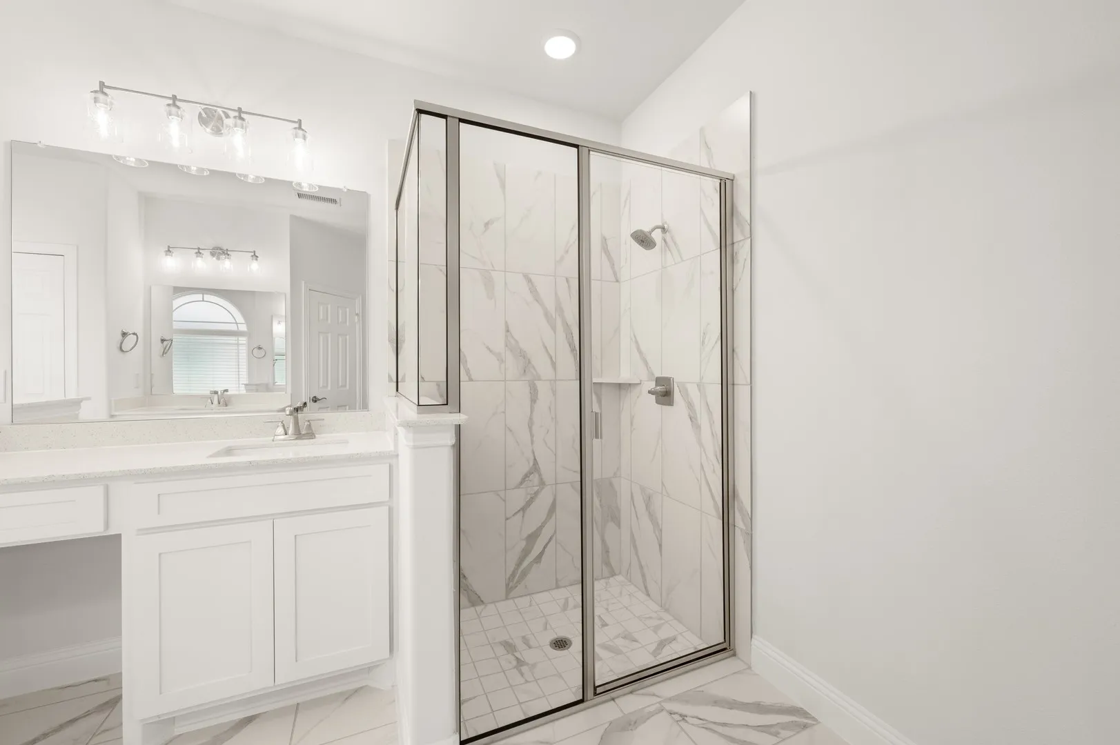 23_2610 White Plains- Primary Suite-9283