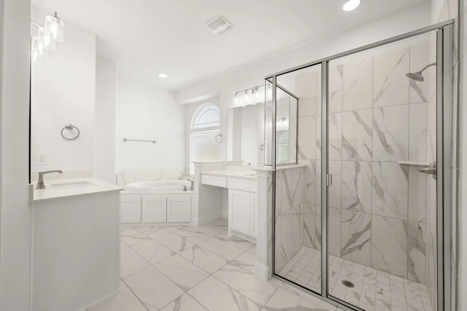 19_2610 White Plains- Primary Suite-9253