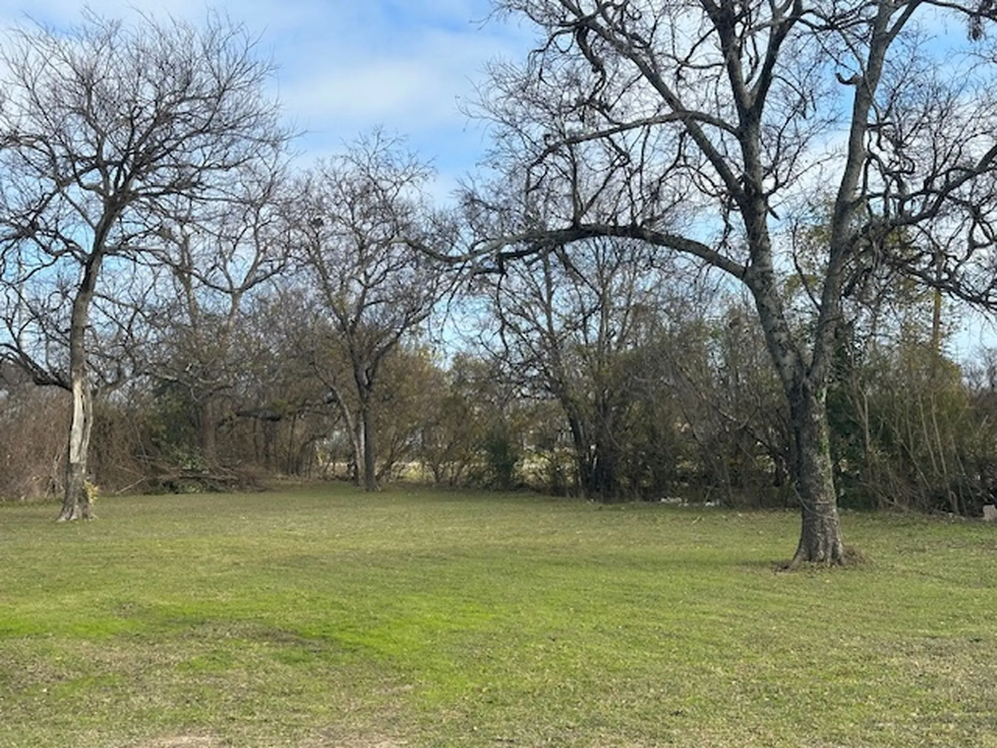 Unimproved Land For Sale in Ellis County , 1006 S Sherman Street Lot 3B, Ennis, Texas 75119, 0, 0, Garage spaces, 0 Sqft, built in 1950, Price $75,000, mls#21133435, Real Estate Agent in Ennis, Homes For Sale in Ellis county, Homes For Sale in Ennis, Realtor in Ennis Texas, Real Estate Brokerage Independent Realty Texas, Luminita Cordes Realtor