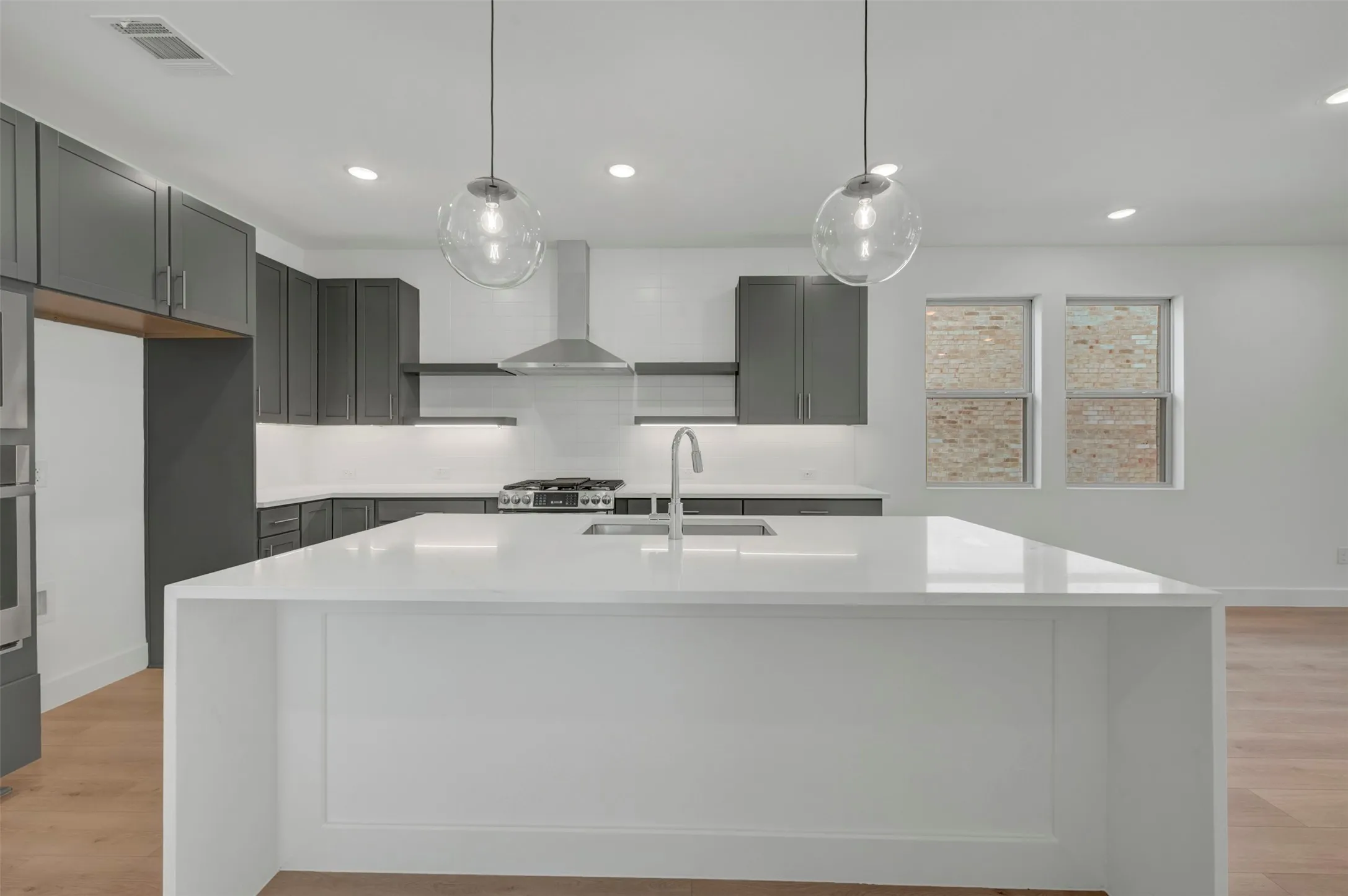 Single Family Residence For Sale in Grayson County , 521 Sagebrush Trail, Sherman, Texas 75092, 4 Bedroom, 3 Bathroom, 2 Garage spaces, 2,253 Sqft, built in 2025, New Construction - Incomplete, mls#21133678, Real Estate Agent in Sherman, Homes For Sale in Grayson county, Homes For Sale in Sherman, Realtor in Sherman Texas, Real Estate Brokerage Independent Realty Texas, Luminita Cordes Realtor
