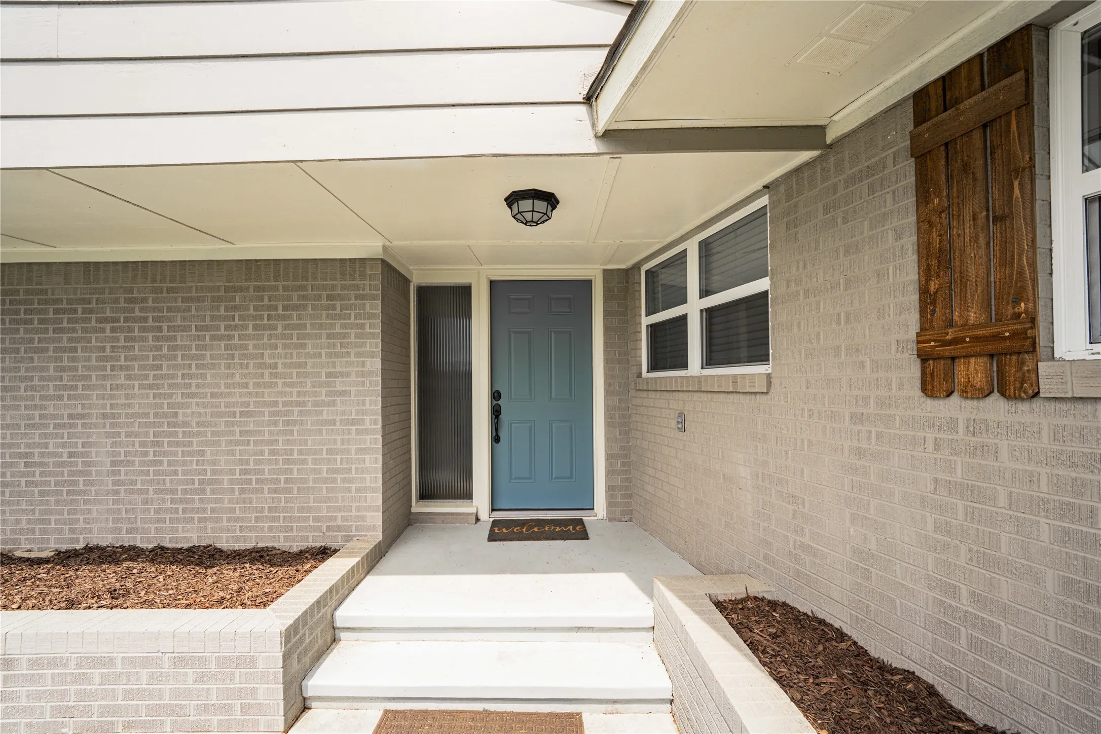 Single Family Residence For Sale in Cass County , 812 E 1st, Hughes Springs, Texas 75656, 3 Bedroom, 3 Bathroom, Garage spaces, 2,345 Sqft, built in 1959, mls#21133748, Real Estate Agent in Hughes Springs, Homes For Sale in Cass county, Homes For Sale in Hughes Springs, Realtor in Hughes Springs Texas, Real Estate Brokerage Independent Realty Texas, Luminita Cordes Realtor