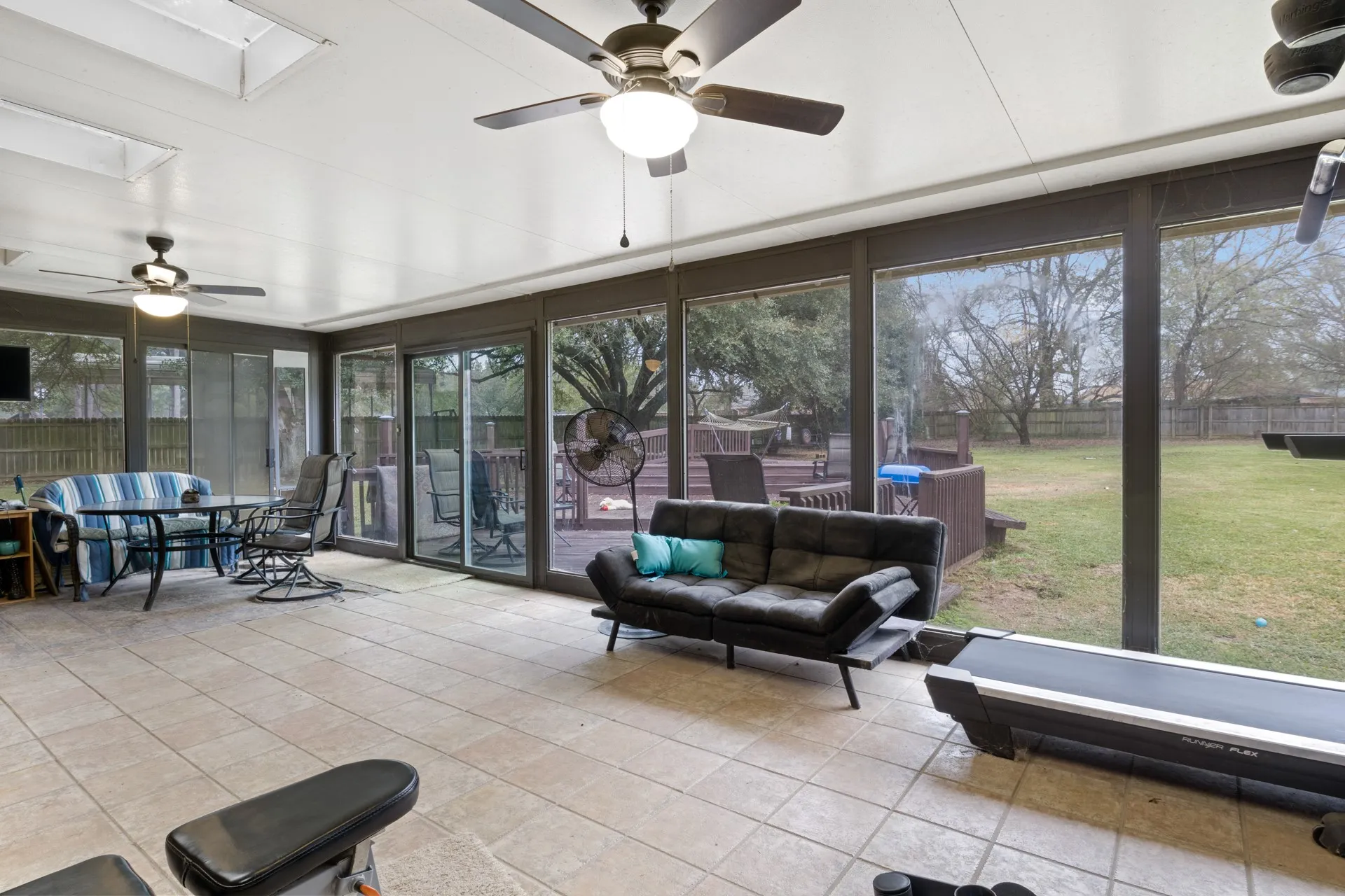 Single Family Residence For Sale in Camp County , 195 County Road 4164, Pittsburg, Texas 75686, 3 Bedroom, 2 Bathroom, 2 Garage spaces, 2,802 Sqft, built in 1980, mls#21133813, Real Estate Agent in Pittsburg, Homes For Sale in Camp county, Homes For Sale in Pittsburg, Realtor in Pittsburg Texas, Real Estate Brokerage Independent Realty Texas, Luminita Cordes Realtor