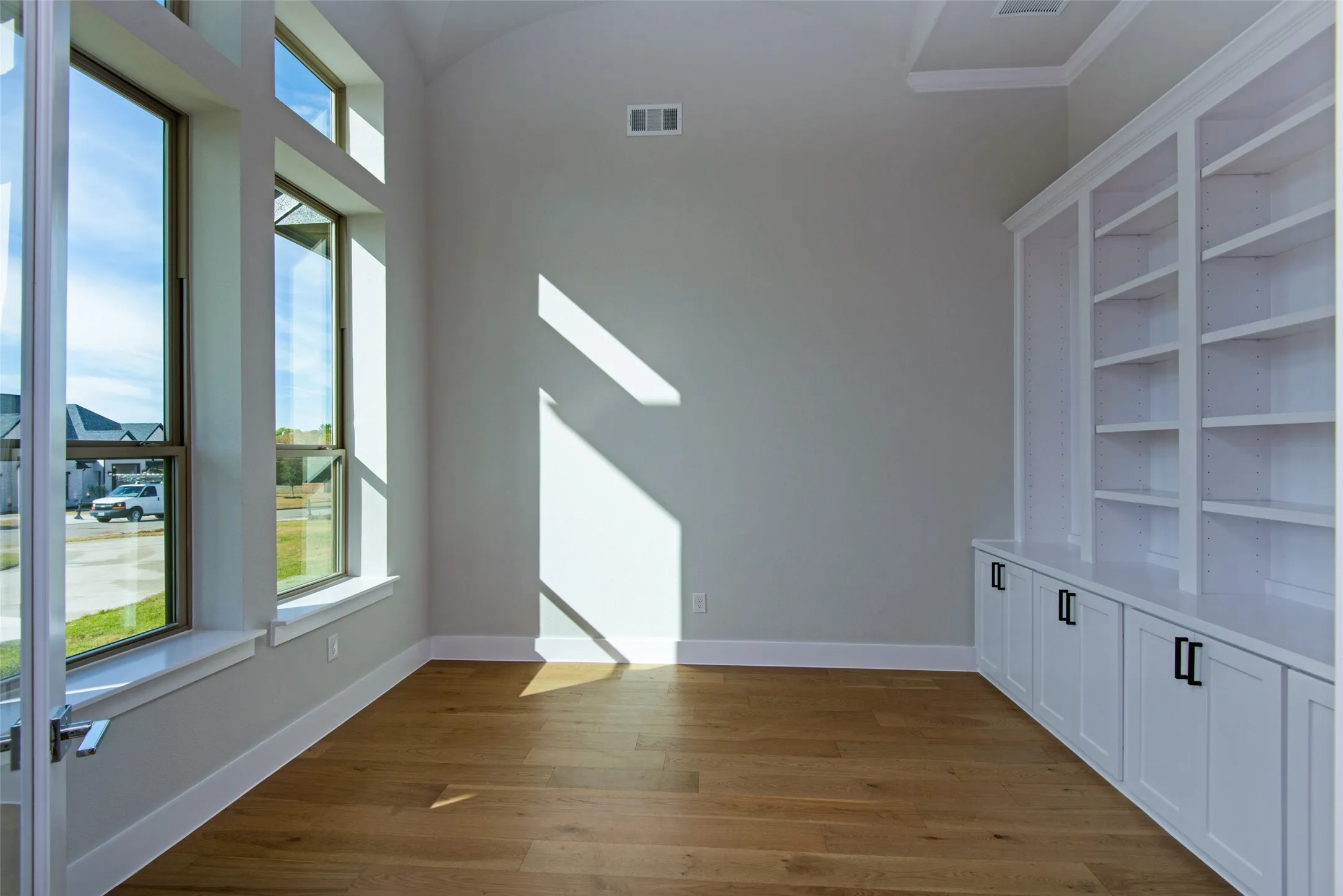 Example of floorplan. Selections to be customized by buyer.