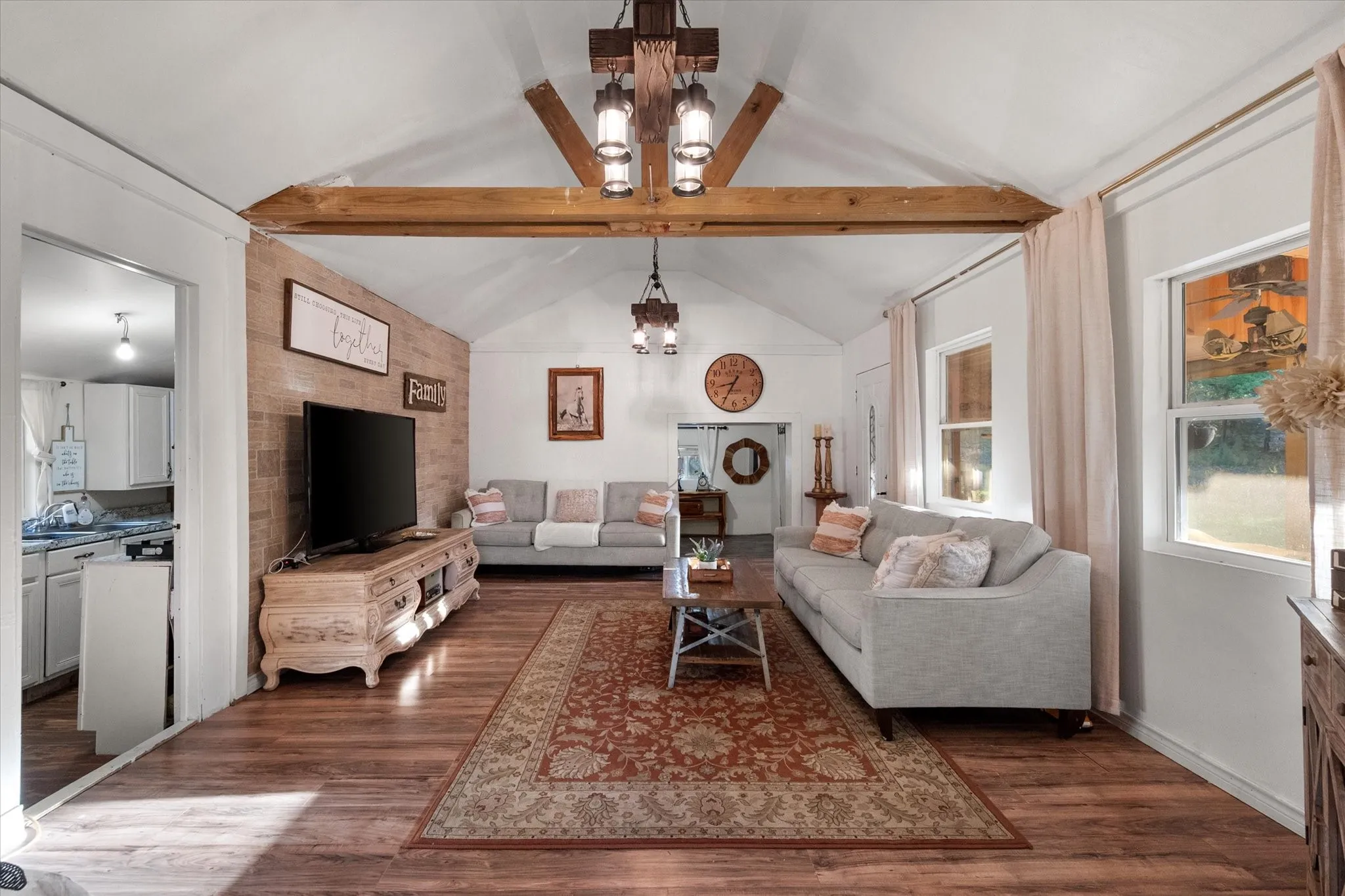 Single Family Residence For Sale in Freestone County , 734 Interstate Hwy 45 S, Teague, Texas 75860, 1 Bedroom, 1 Bathroom, Garage spaces, 600 Sqft, built in 2023, Preowned, Price $99,900, mls#21133215, Real Estate Agent in Teague, Homes For Sale in Freestone county, Homes For Sale in Teague, Realtor in Teague Texas, Real Estate Brokerage Independent Realty Texas, Luminita Cordes Realtor