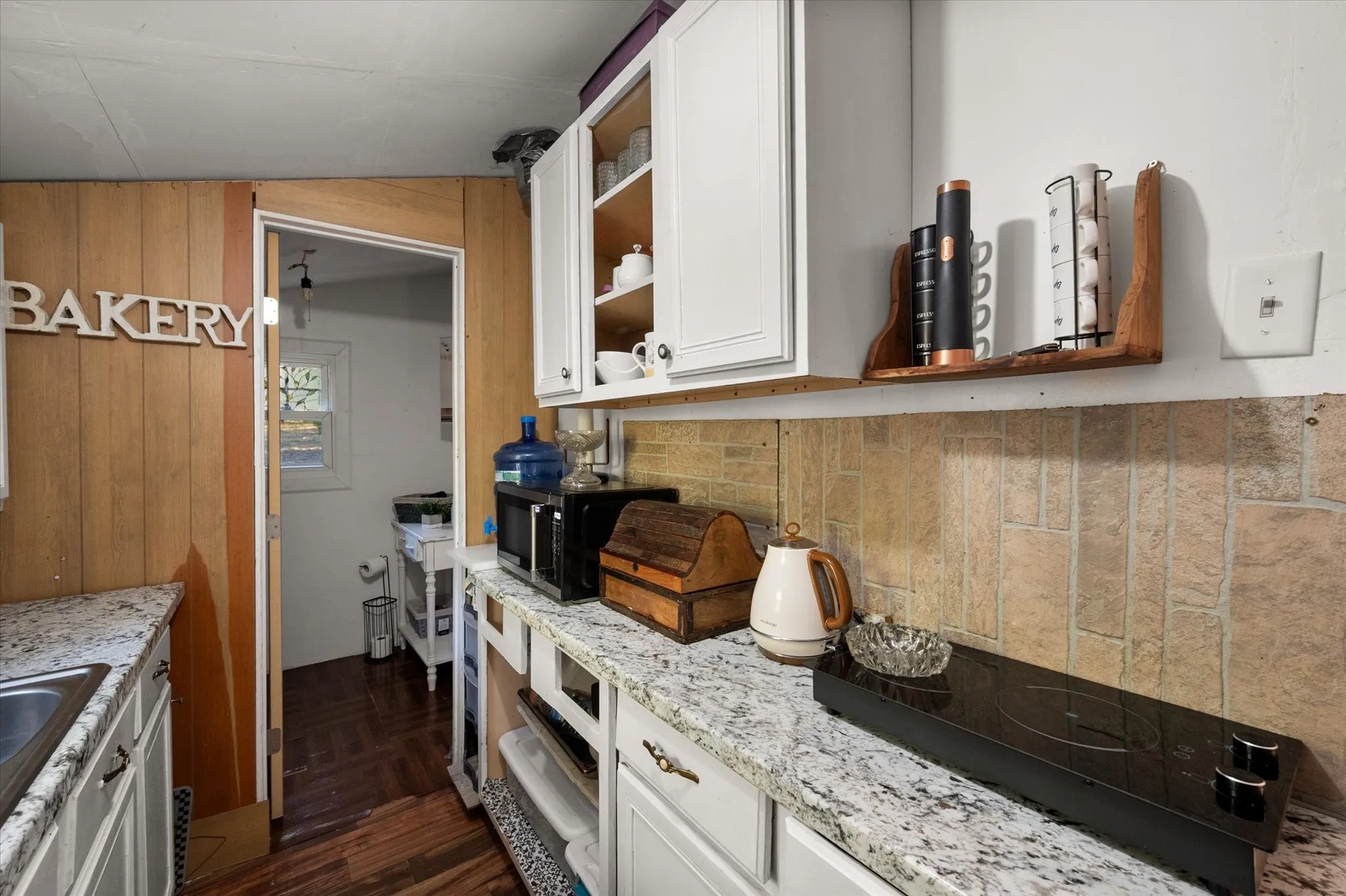 Single Family Residence For Sale in Freestone County , 734 Interstate Hwy 45 S, Teague, Texas 75860, 1 Bedroom, 1 Bathroom, Garage spaces, 600 Sqft, built in 2023, Preowned, Price $99,900, mls#21133215, Real Estate Agent in Teague, Homes For Sale in Freestone county, Homes For Sale in Teague, Realtor in Teague Texas, Real Estate Brokerage Independent Realty Texas, Luminita Cordes Realtor