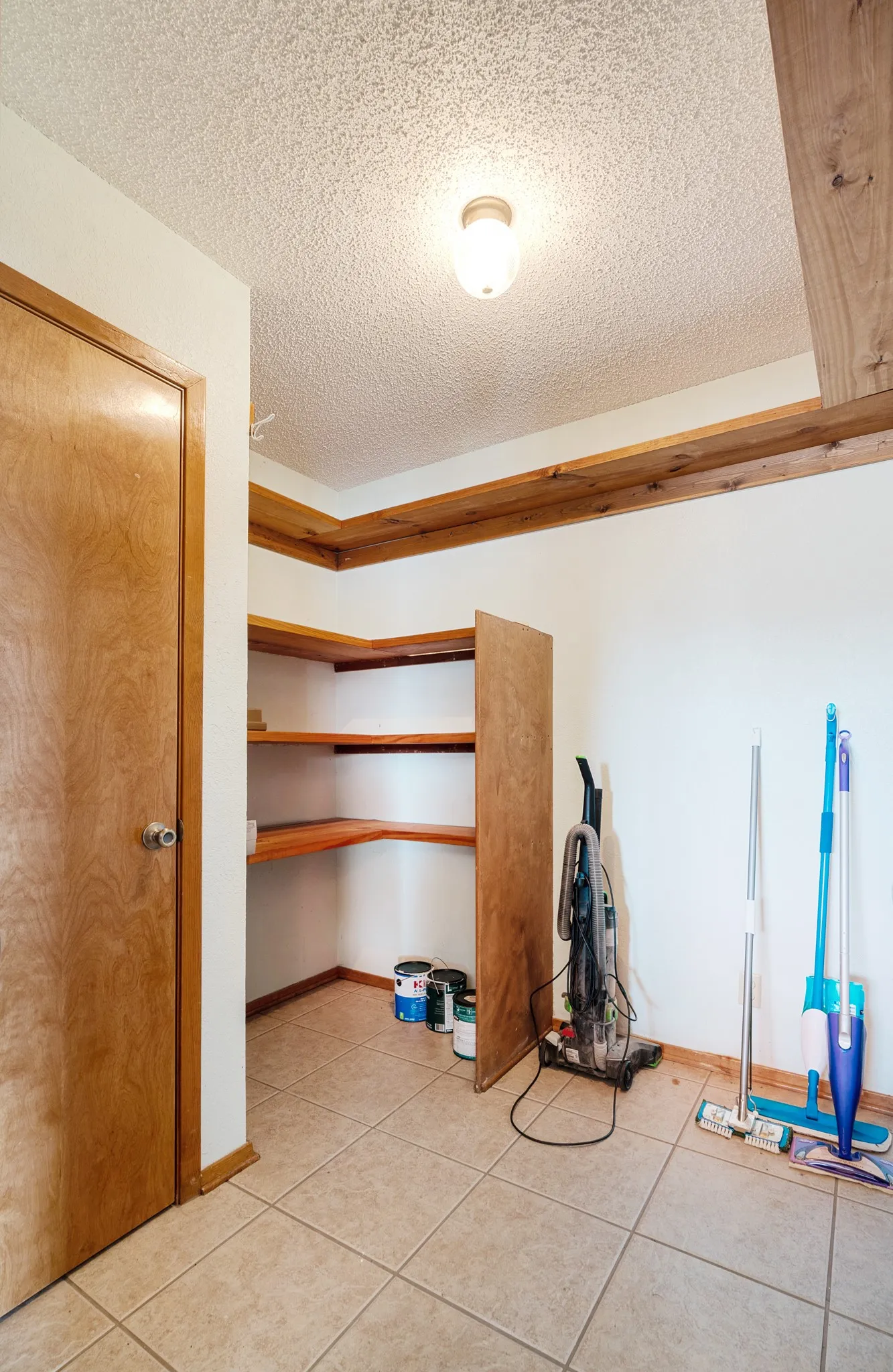 Single Family Residence For Sale in Lamar County , 109 PRIVATE RD 24980, Brookston, Texas 75421, 1 Bedroom, 2 Bathroom, Garage spaces, 1,440 Sqft, built in 1993, mls#21133867, Real Estate Agent in Brookston, Homes For Sale in Lamar county, Homes For Sale in Brookston, Realtor in Brookston Texas, Real Estate Brokerage Independent Realty Texas, Luminita Cordes Realtor