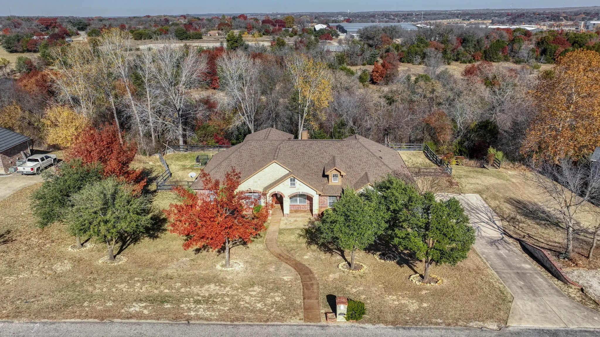 Single Family Residence For Sale in Parker County , 1735 Woodridge Court, Aledo, Texas 76008, 4 Bedroom, 3 Bathroom, 2 Garage spaces, 2,664 Sqft, built in 2005, mls#21131025, Real Estate Agent in Aledo, Homes For Sale in Parker county, Homes For Sale in Aledo, Realtor in Aledo Texas, Real Estate Brokerage Independent Realty Texas, Luminita Cordes Realtor